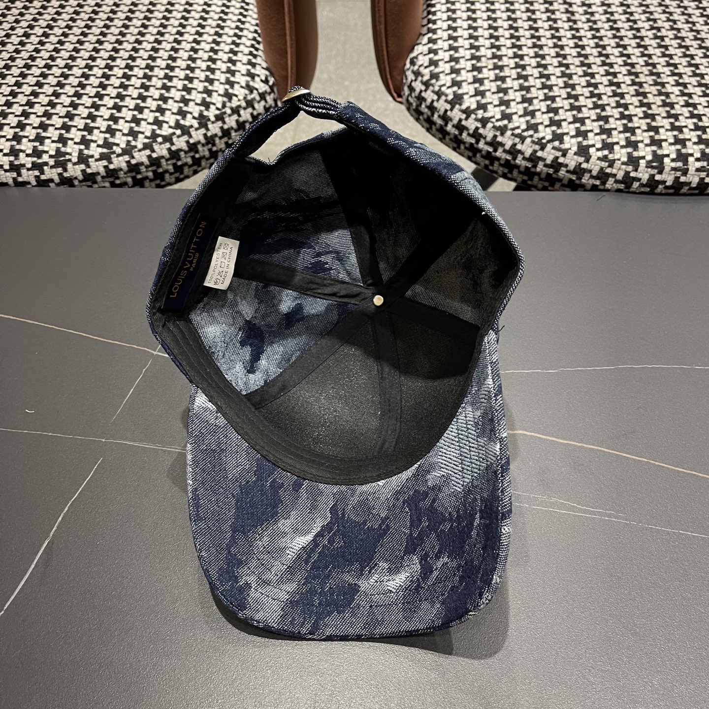  Lv 路易威登2025新款扎染牛仔棒球帽子女潮流复吉加深大头围显脸四季
通用遮阳鸭舌帽男