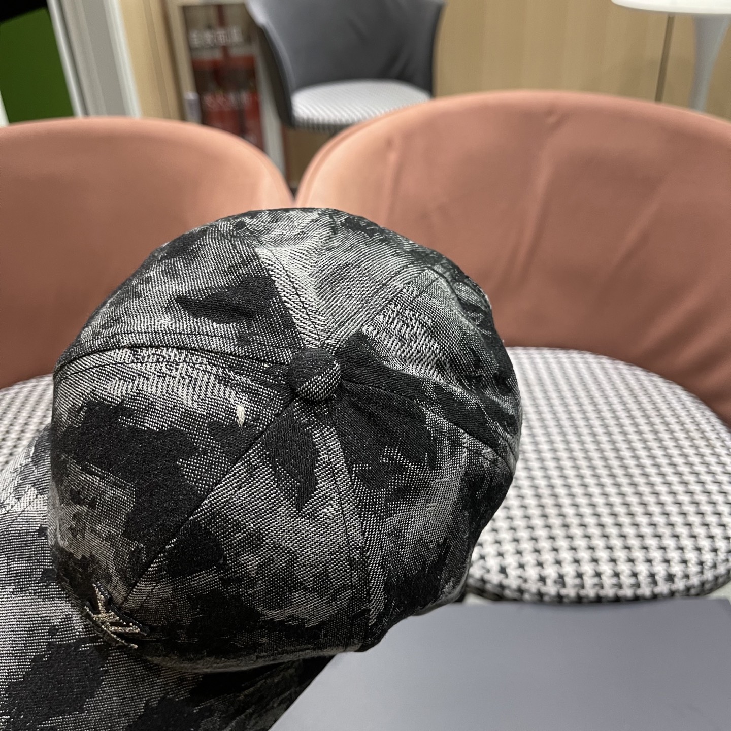  Lv 路易威登2025新款扎染牛仔棒球帽子女潮流复吉加深大头围显脸四季
通用遮阳鸭舌帽男