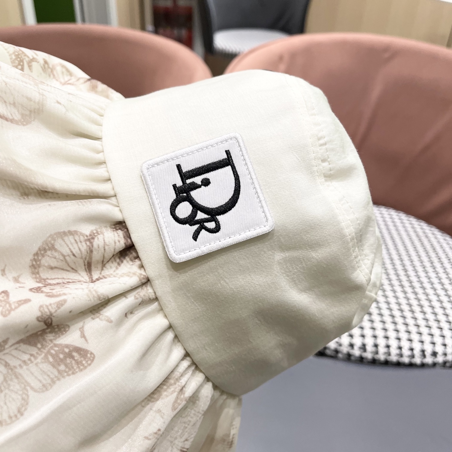 迪奥Dior优雅蝴蝶印花遮阳帽女春夏季可折叠防晒太阳帽后开口旅游渔夫帽夏