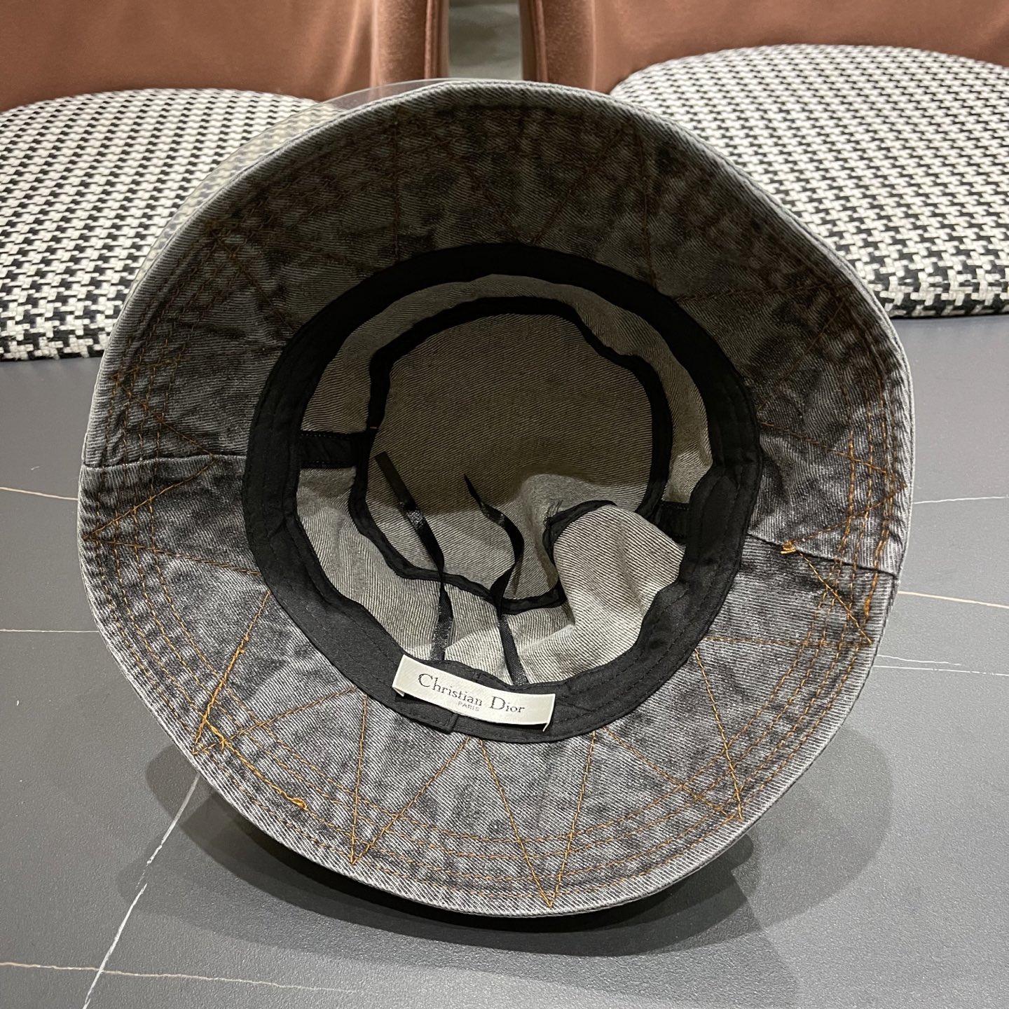  Doir迪奥2025牛仔渔夫帽女春秋复古文艺水桶帽子显脸小百搭遮阳防晒素颜盆帽潮