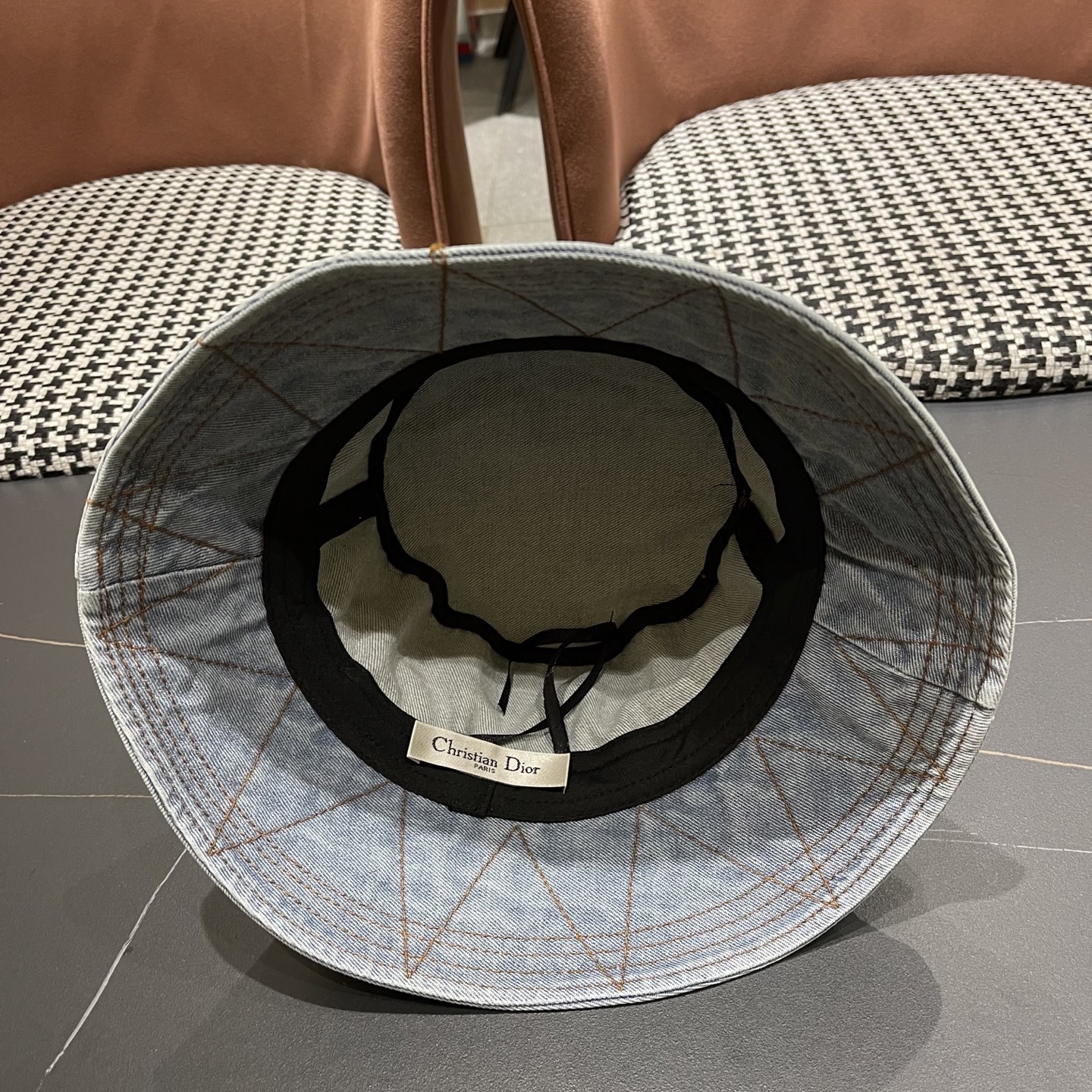  Doir迪奥2025牛仔渔夫帽女春秋复古文艺水桶帽子显脸小百搭遮阳防晒素颜盆帽潮