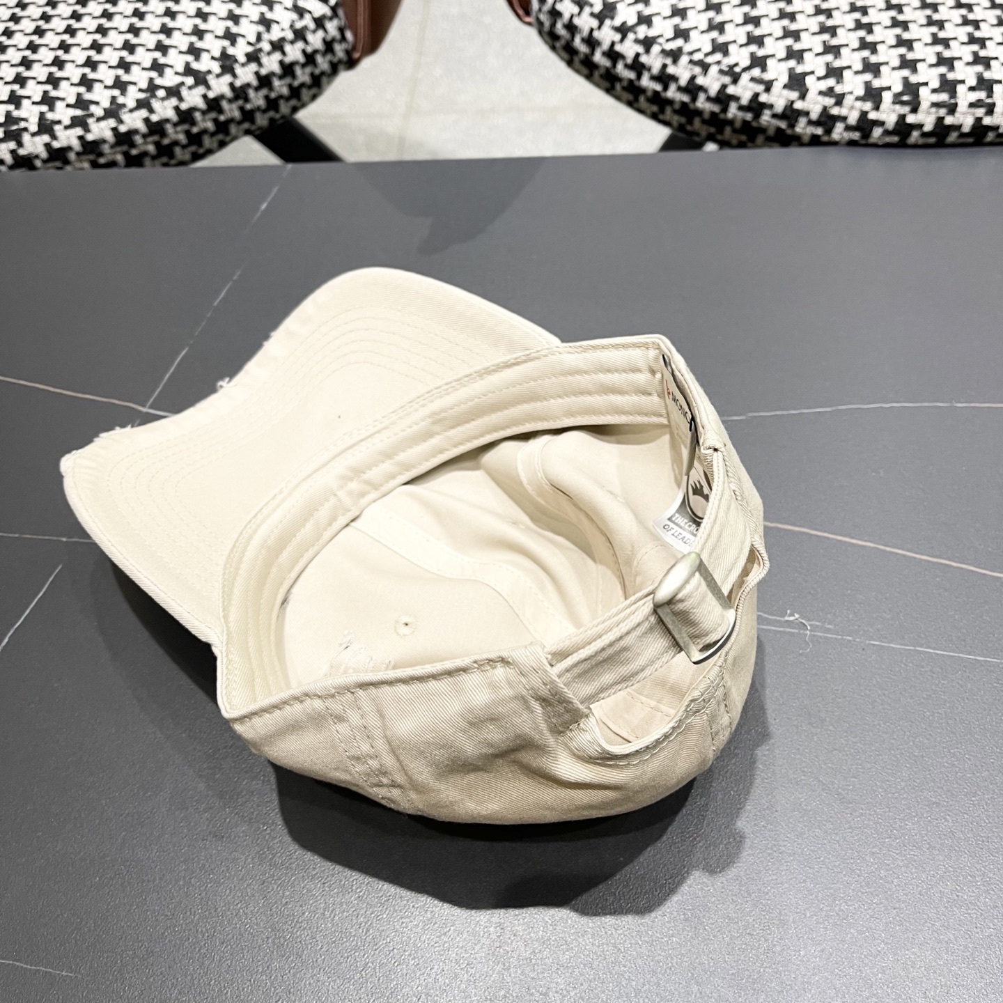  蒙口moncler2025新款棒球帽，四季都通用👍 特调的帽型就是又挺拔 