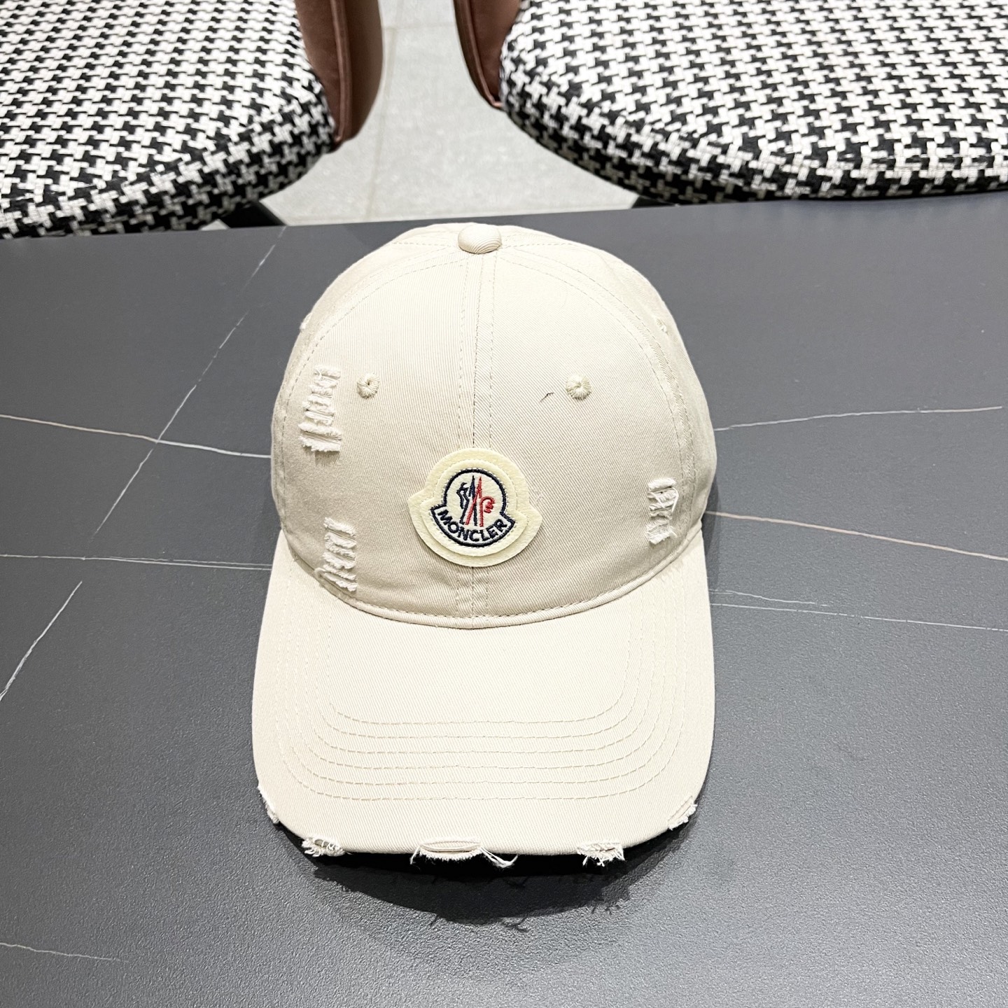  蒙口moncler2025新款棒球帽，四季都通用👍 特调的帽型就是又挺拔 