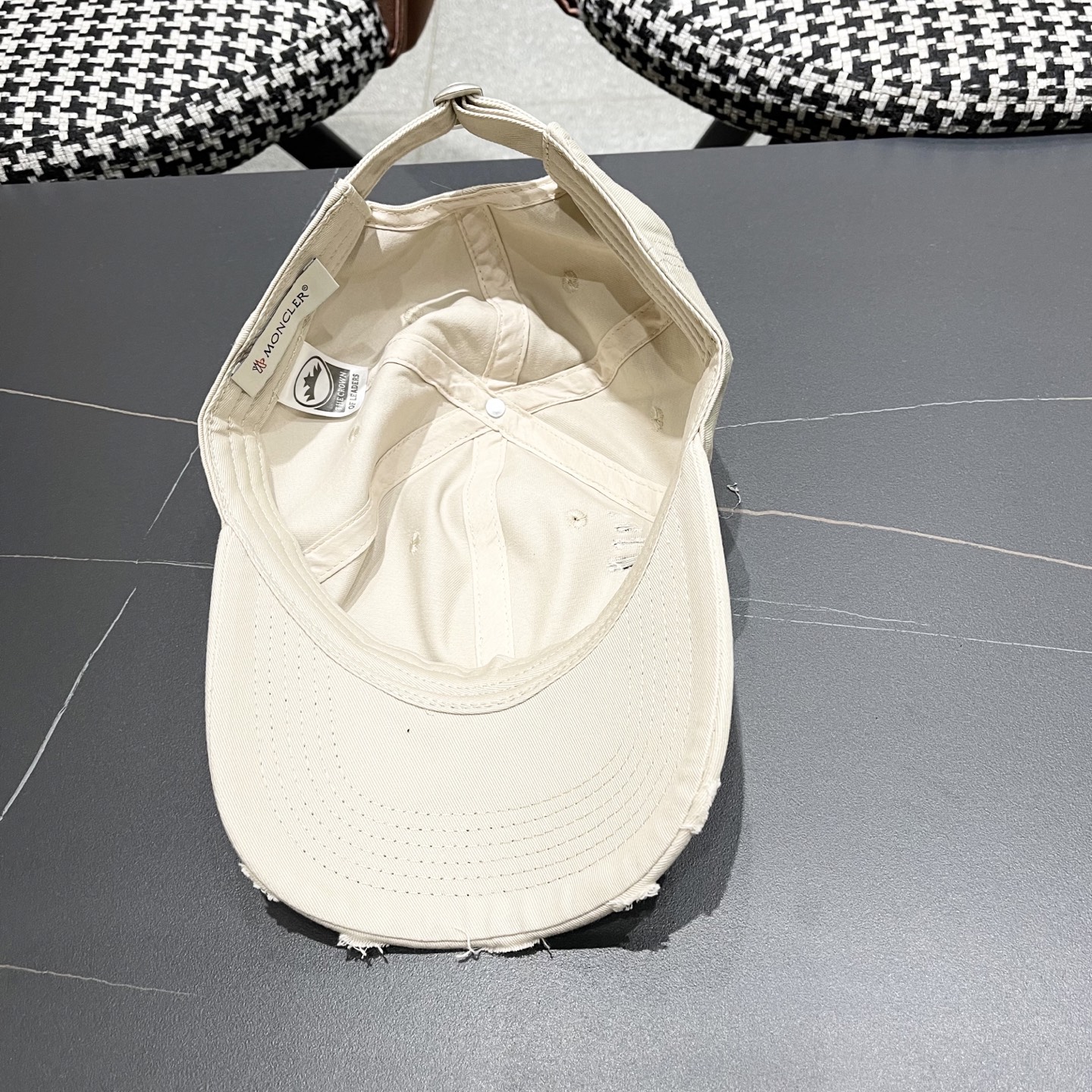  蒙口moncler2025新款棒球帽，四季都通用👍 特调的帽型就是又挺拔 