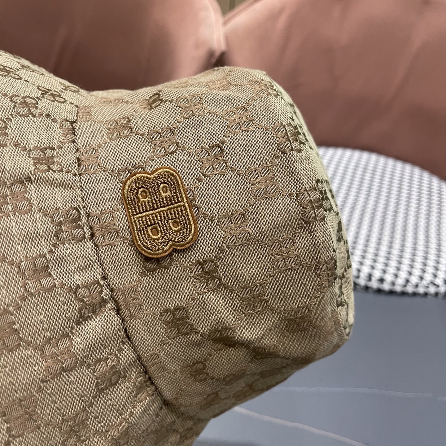 Balenciaga（巴黎世家）新款原单渔夫帽， 专柜1:1开模订制，轻盈透气，简洁大方！男女可用，四季