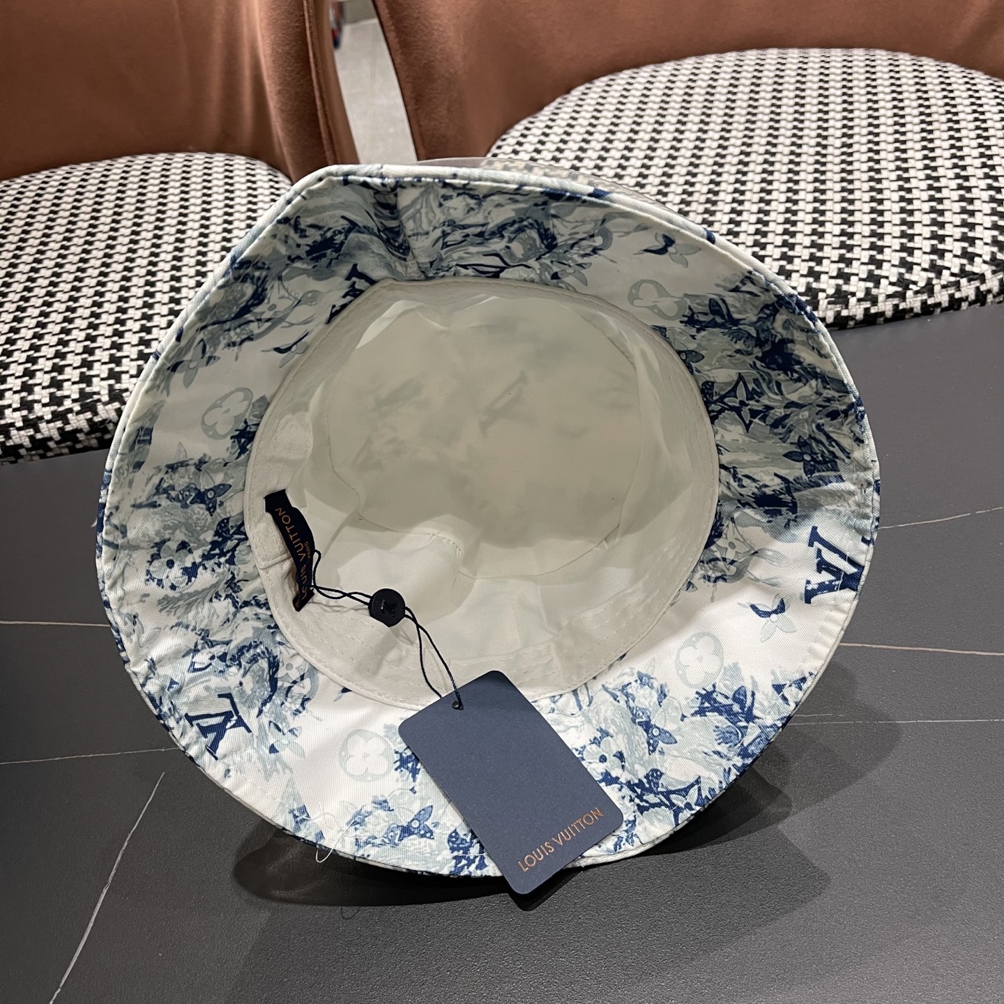 LV路易威登原单渔夫帽 轻盈透气。完美版型，独家实物拍摄，男女适用