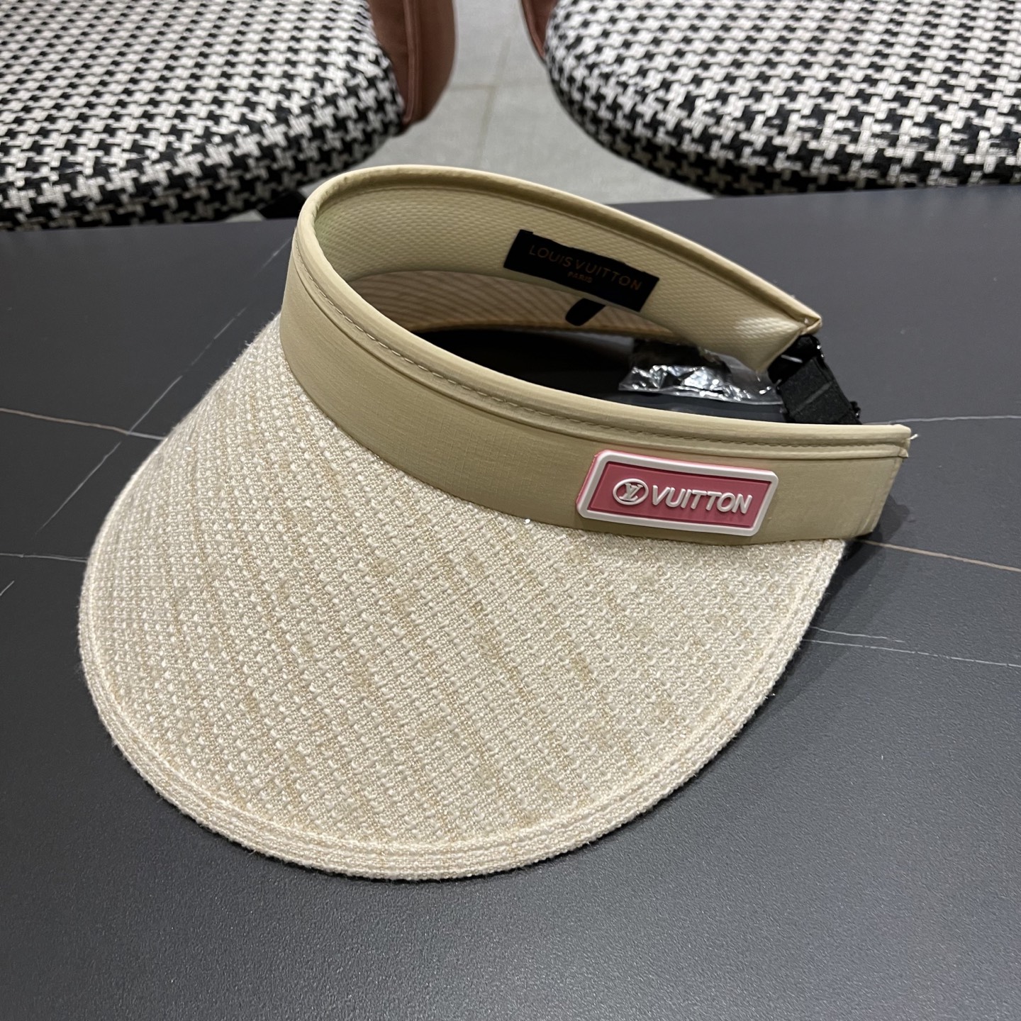   【LV路易威登】2025夏季新款男女款遮阳帽空顶帽，大牌出货，超方便！好搭！出街必备