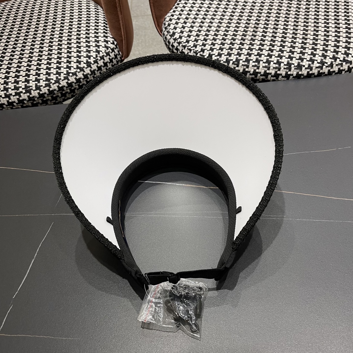   【LV路易威登】2025夏季新款男女款遮阳帽空顶帽，大牌出货，超方便！好搭！出街必备