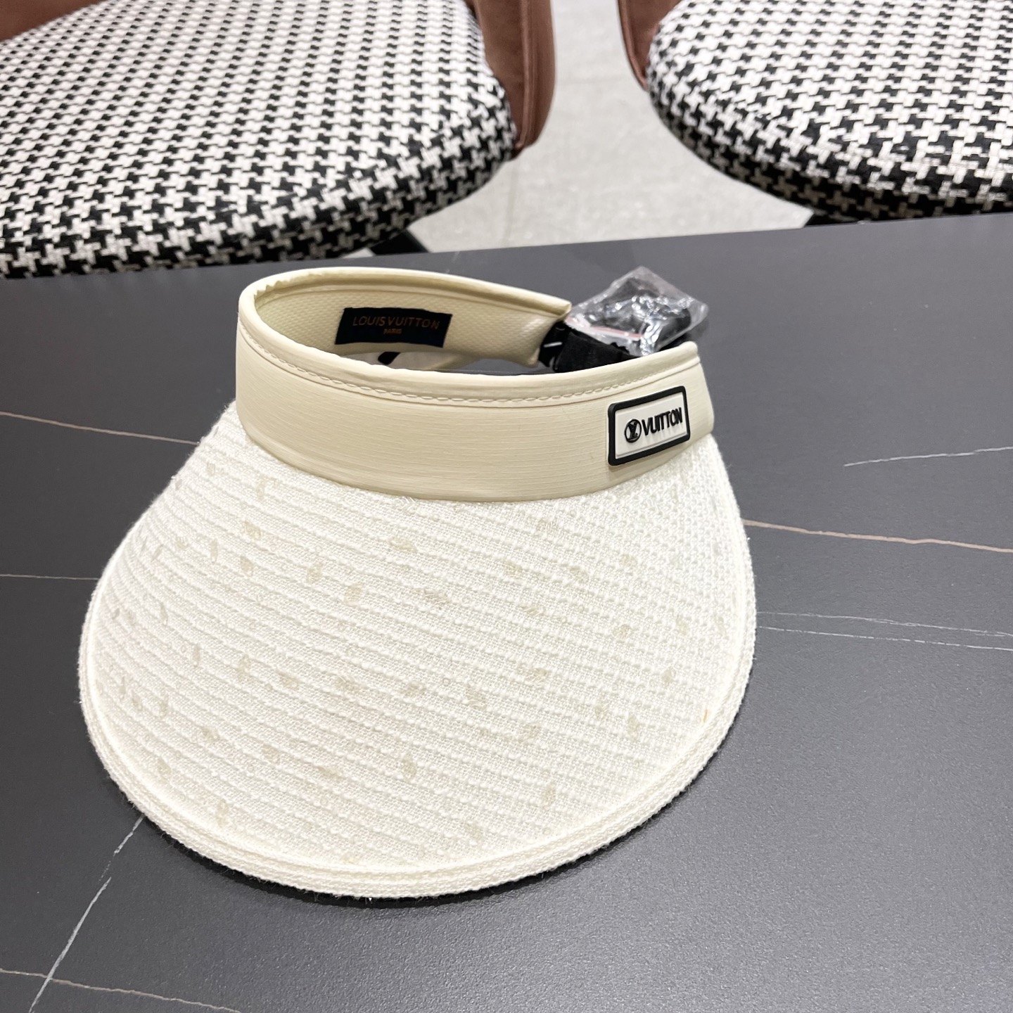   【LV路易威登】2025夏季新款男女款遮阳帽空顶帽，大牌出货，超方便！好搭！出街必备