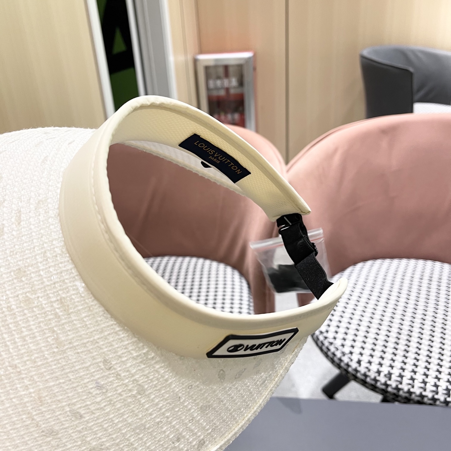   【LV路易威登】2025夏季新款男女款遮阳帽空顶帽，大牌出货，超方便！好搭！出街必备