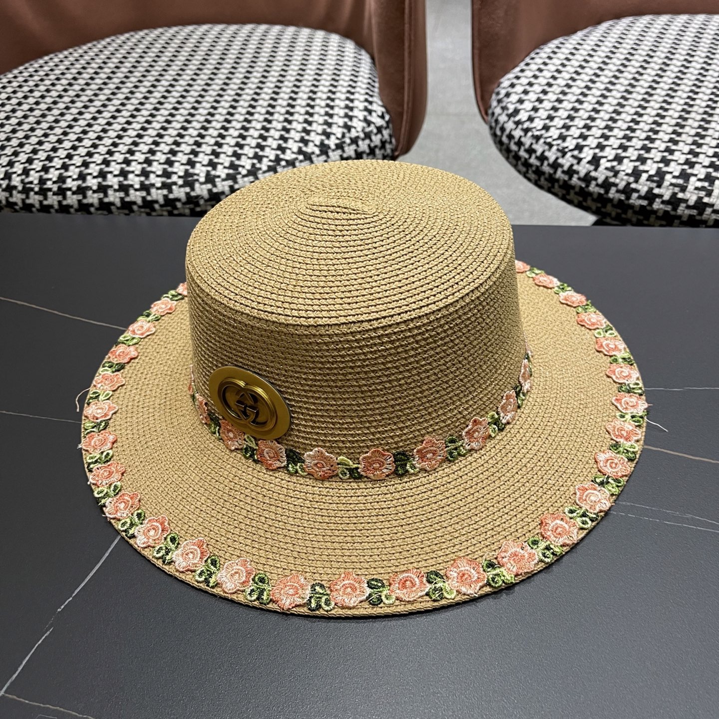 [Gucci Hats]Gucci Gucci summer flat-top straw hat with large eaves, children