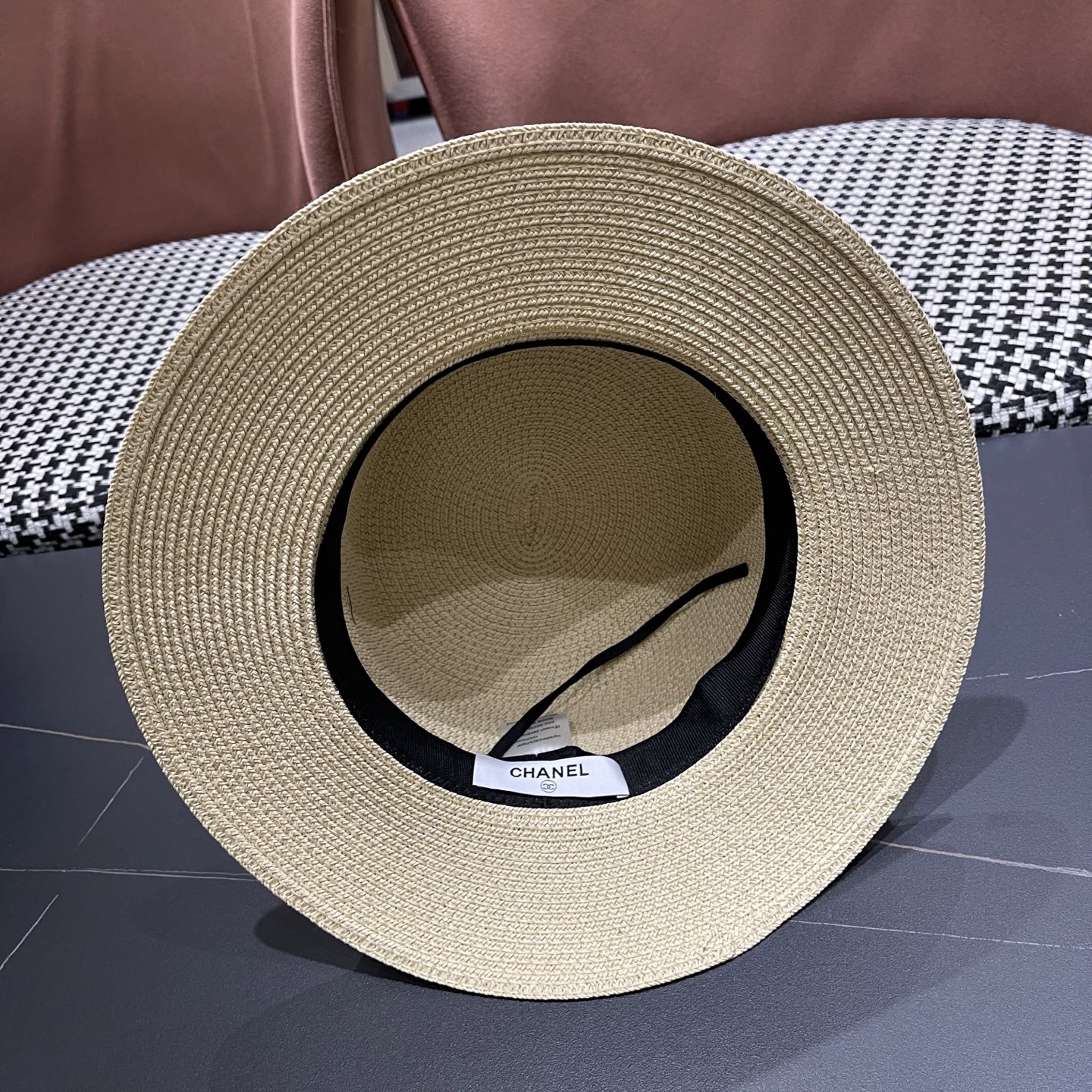  香奈儿Chanel平顶礼帽女士夏季法式时尚 2025新款草编太阳帽
子海边防晒遮阳草帽