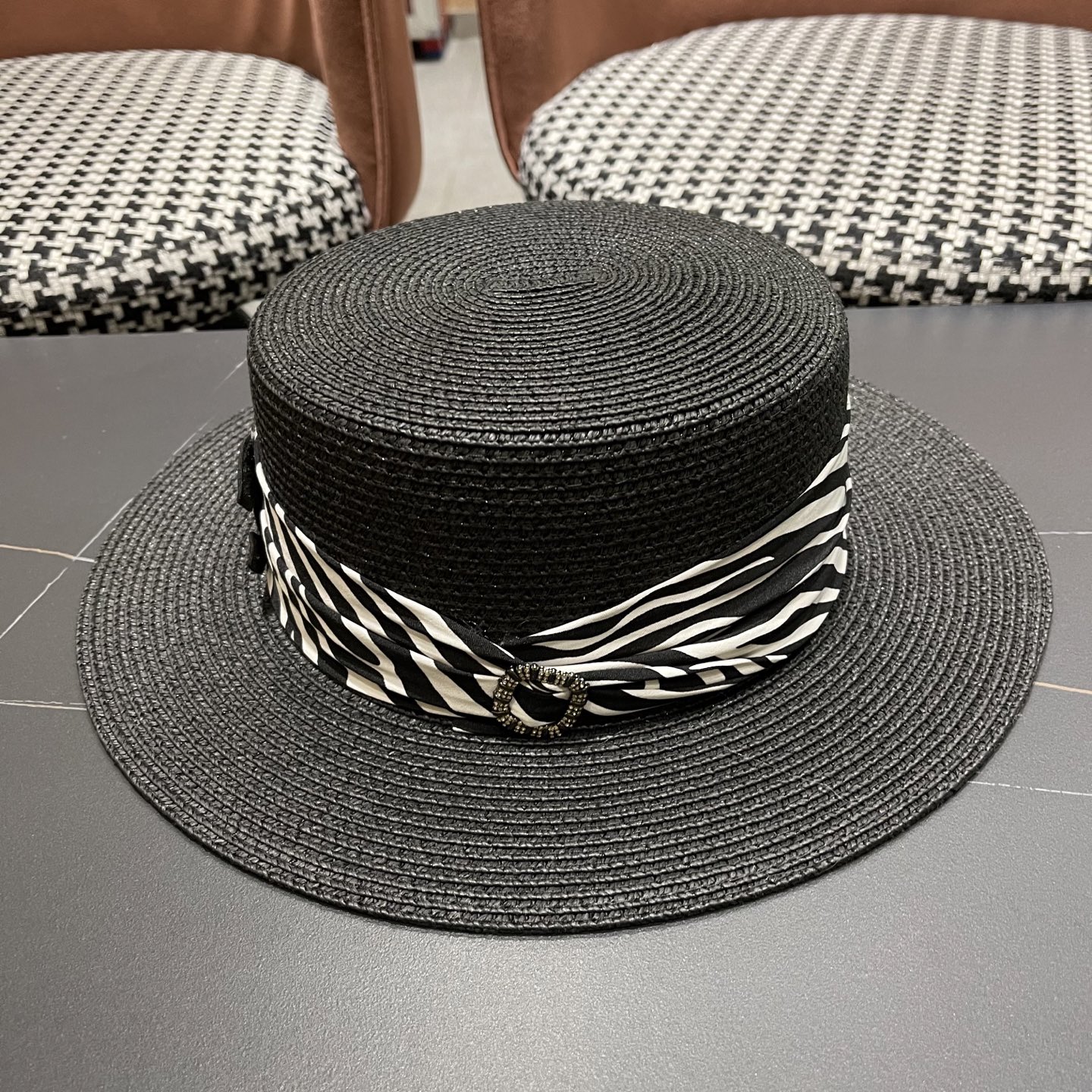  香奈儿Chanel平顶礼帽女士夏季法式时尚 2025新款草编太阳帽
子海边防晒遮阳草帽