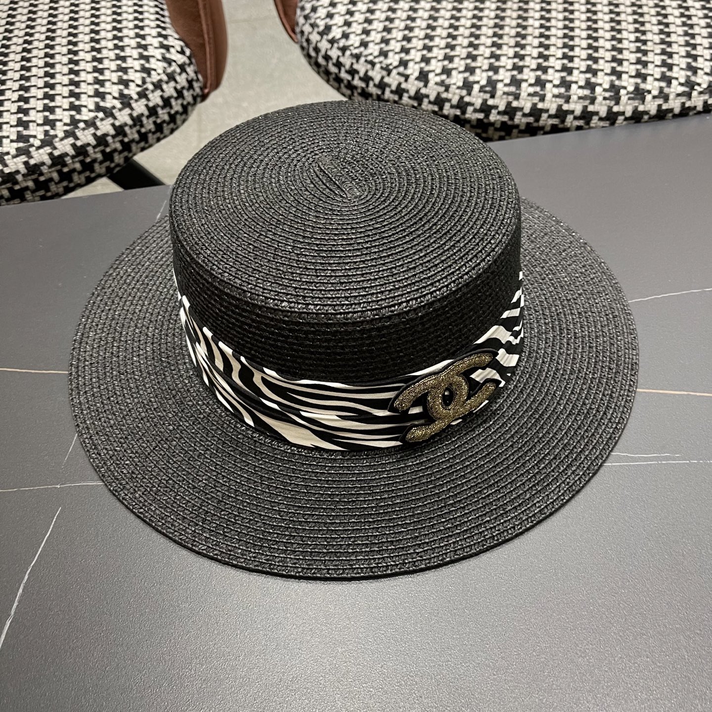  香奈儿Chanel平顶礼帽女士夏季法式时尚 2025新款草编太阳帽
子海边防晒遮阳草帽