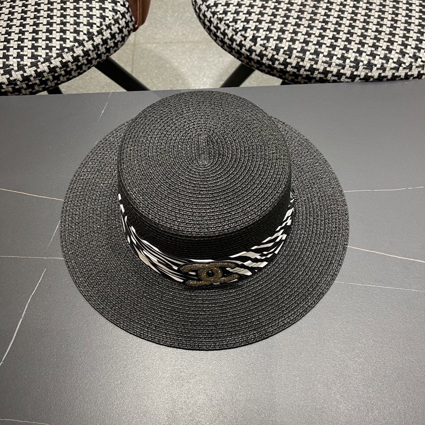  香奈儿Chanel平顶礼帽女士夏季法式时尚 2025新款草编太阳帽
子海边防晒遮阳草帽