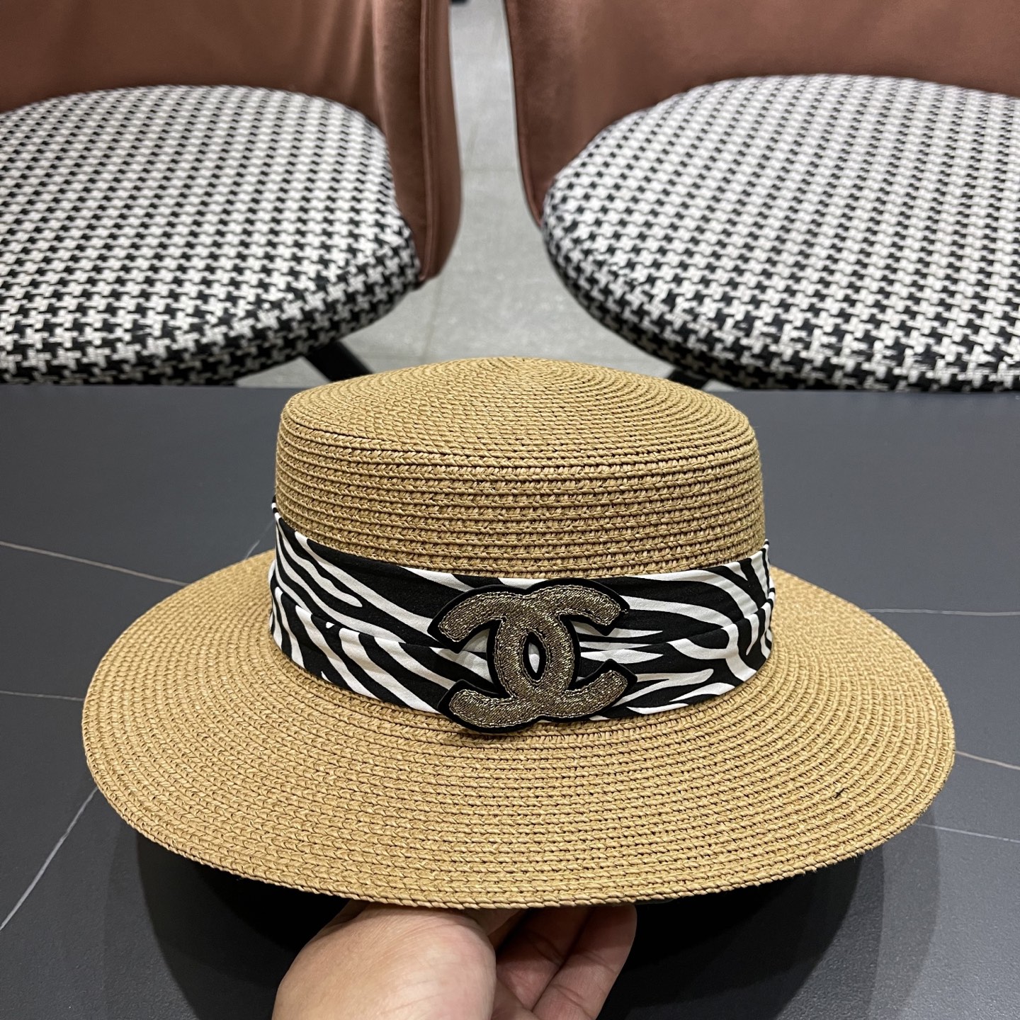  香奈儿Chanel平顶礼帽女士夏季法式时尚 2025新款草编太阳帽
子海边防晒遮阳草帽