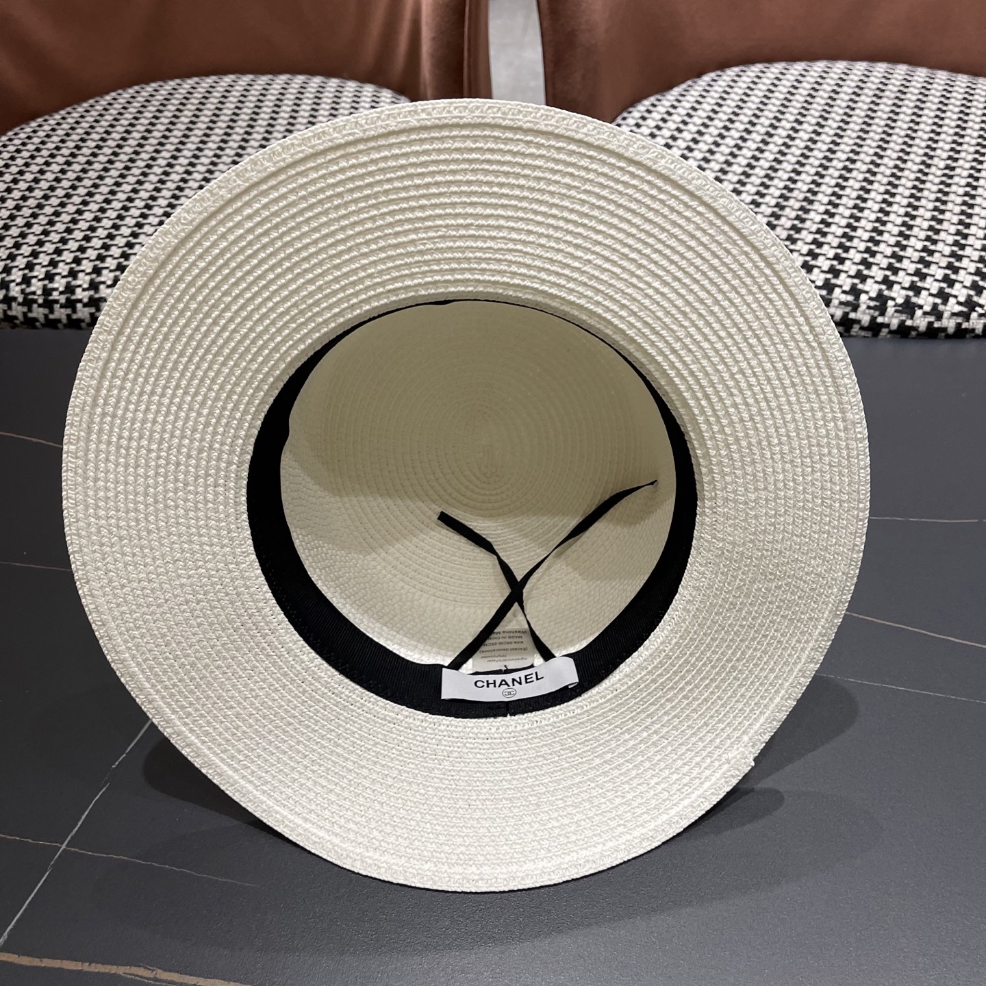  香奈儿Chanel平顶礼帽女士夏季法式时尚 2025新款草编太阳帽
子海边防晒遮阳草帽