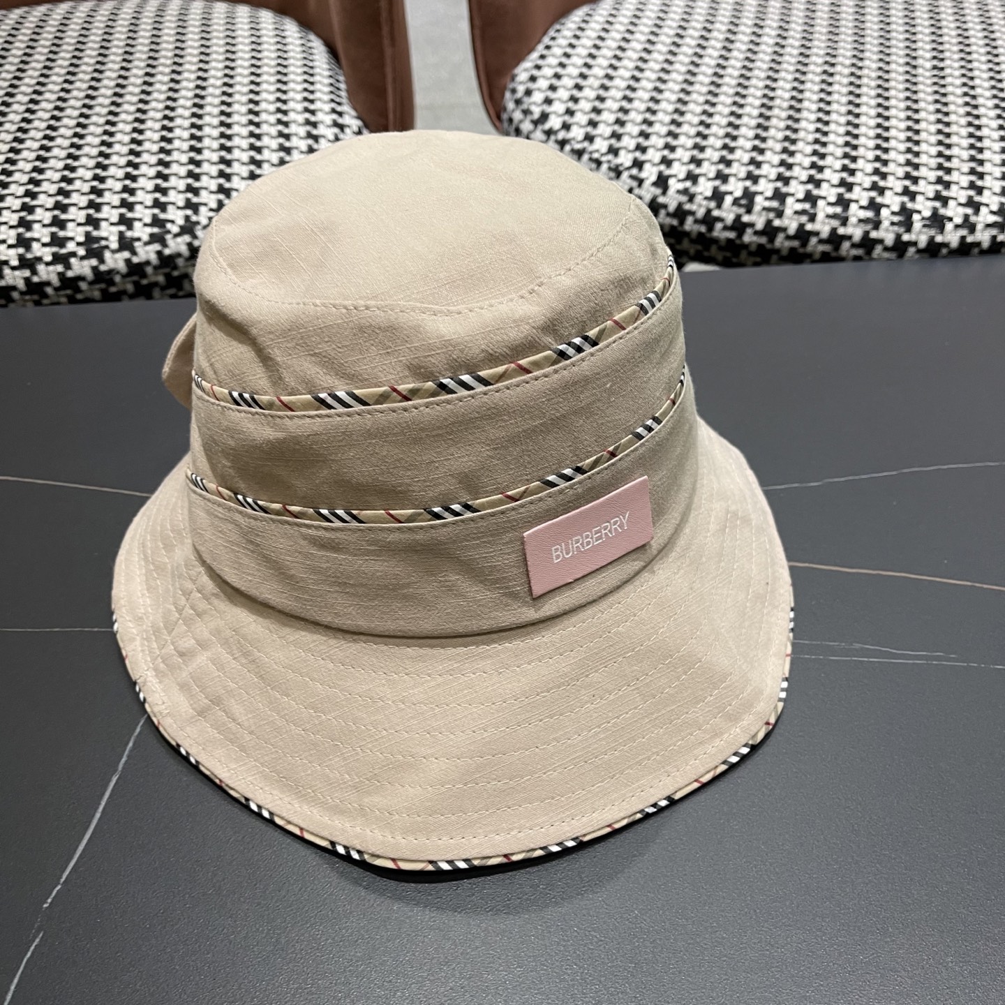  BURBERRY巴宝莉 新渔夫帽女夏遮阳帽春季防晒蝴蝶结防紫外线