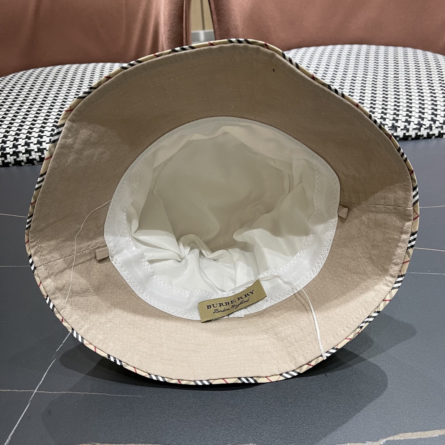  BURBERRY巴宝莉 新渔夫帽女夏遮阳帽春季防晒蝴蝶结防紫外线