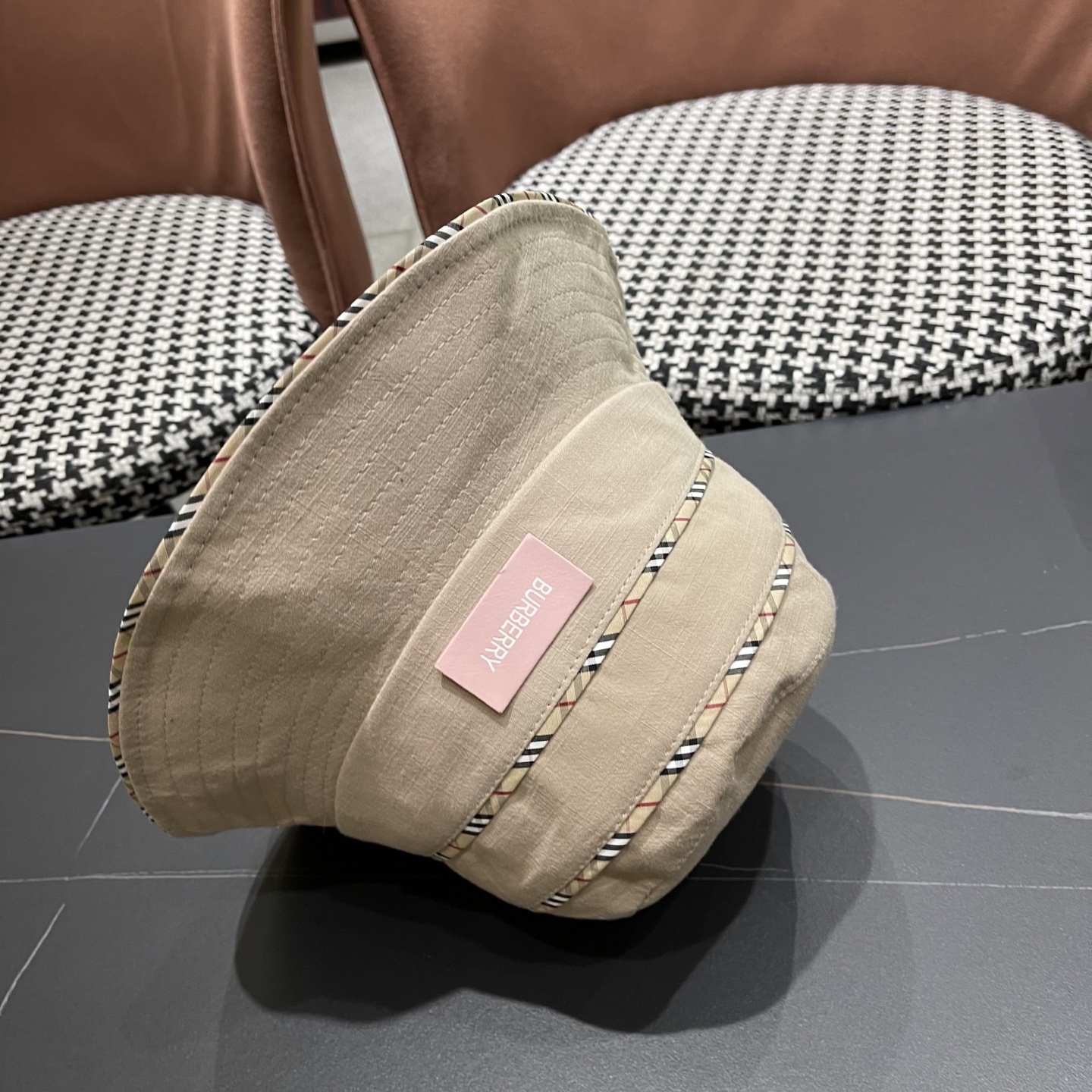  BURBERRY巴宝莉 新渔夫帽女夏遮阳帽春季防晒蝴蝶结防紫外线