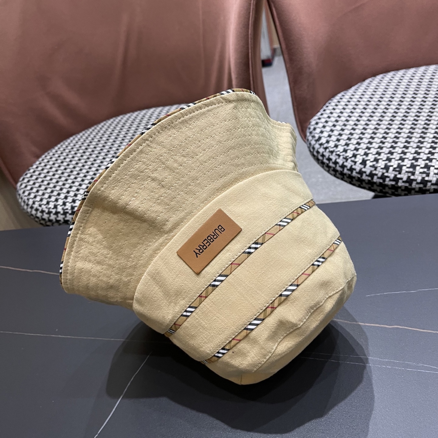  BURBERRY巴宝莉 新渔夫帽女夏遮阳帽春季防晒蝴蝶结防紫外线