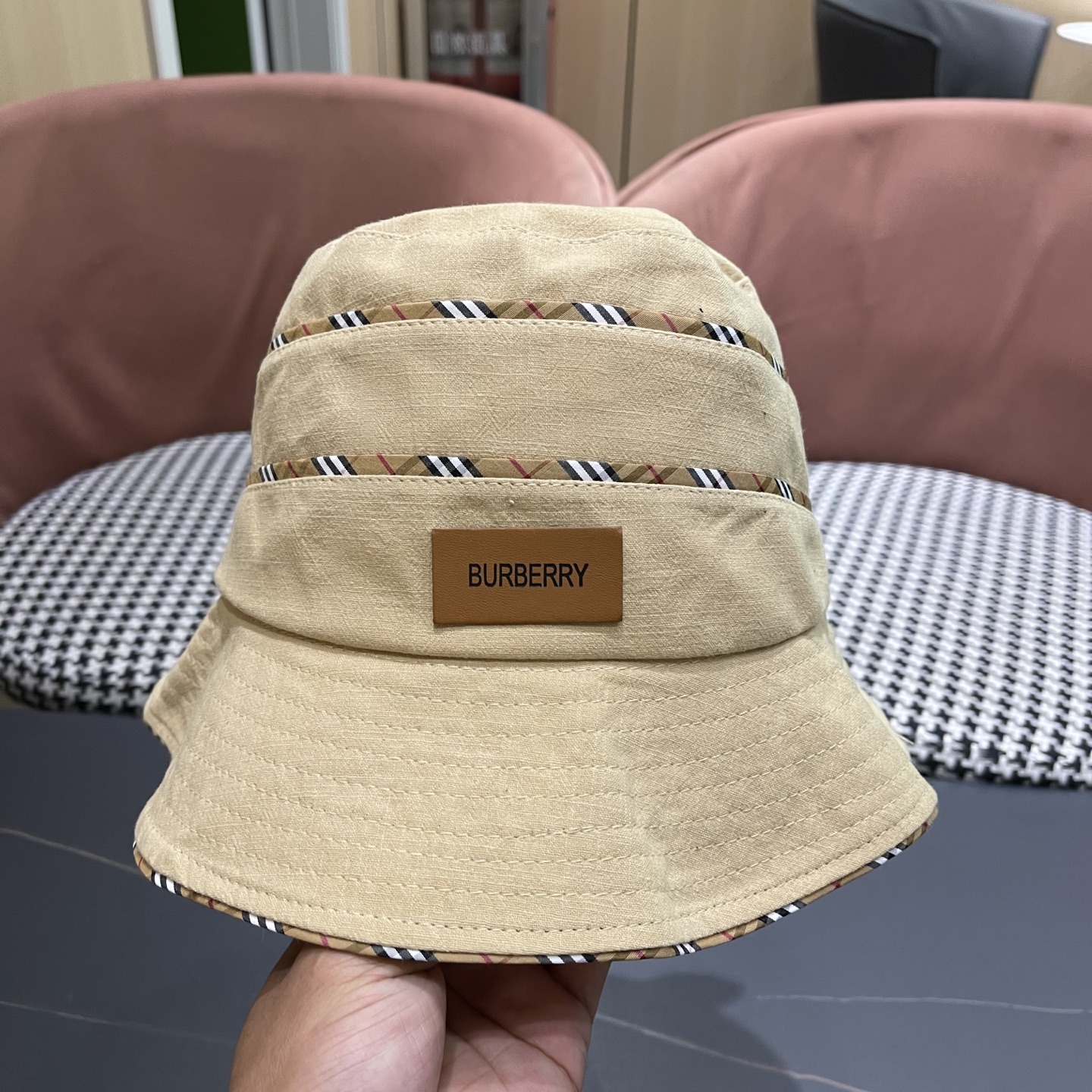  BURBERRY巴宝莉 新渔夫帽女夏遮阳帽春季防晒蝴蝶结防紫外线