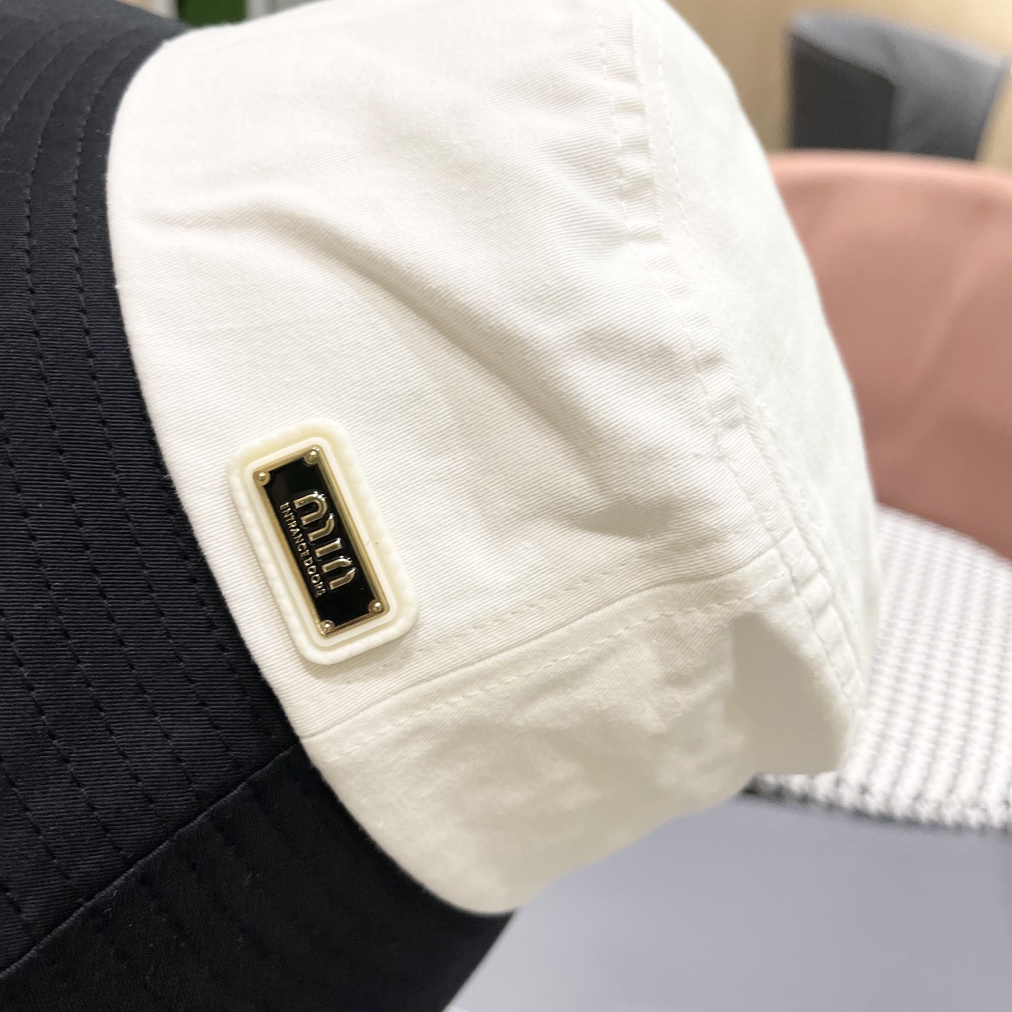 谬谬miumiu 官网同步上线 韩版新款英式运动款重工定制款1:1原单品质 男女通用渔夫帽 原版质量专柜