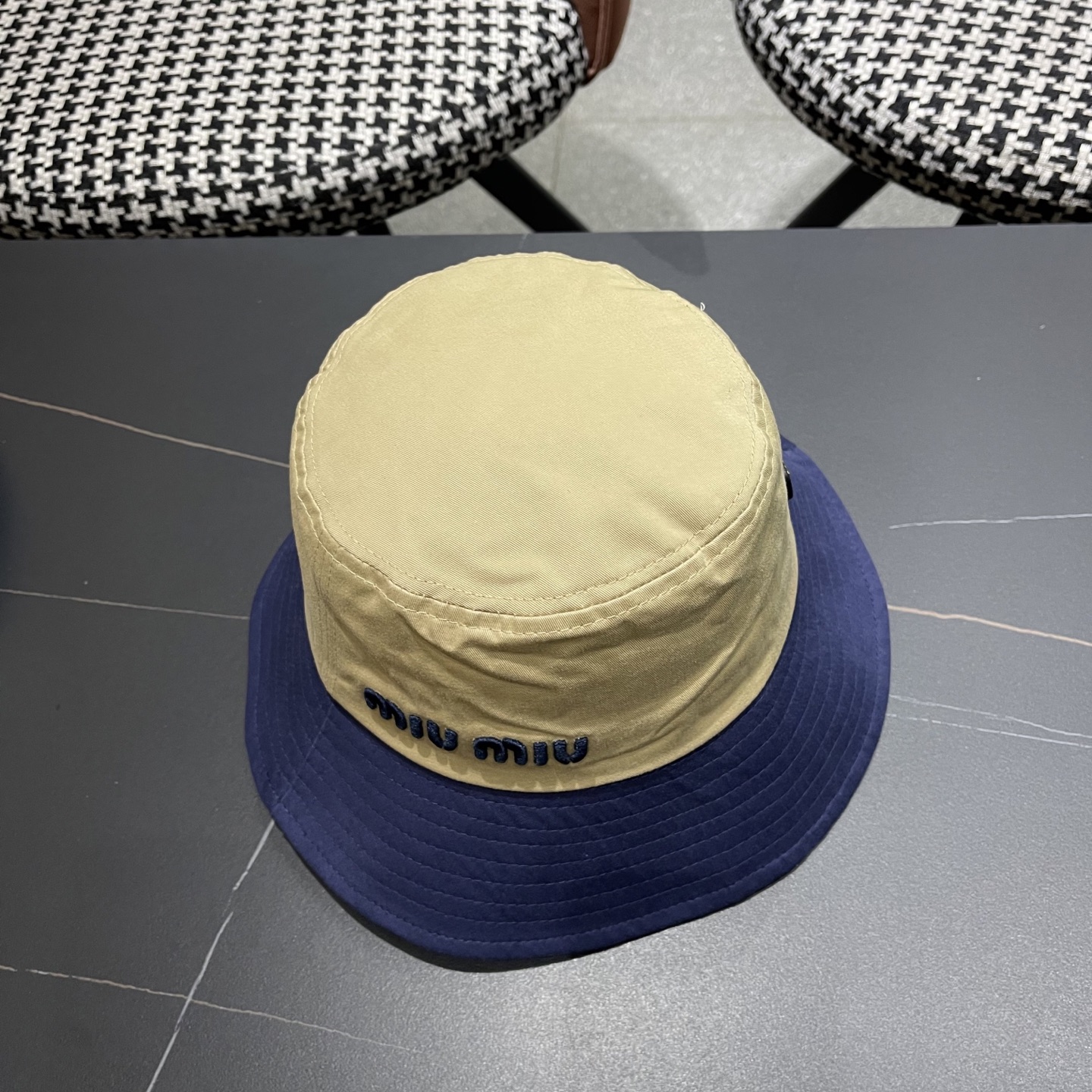 谬谬miumiu 官网同步上线 韩版新款英式运动款重工定制款1:1原单品质 男女通用渔夫帽 原版质量专柜