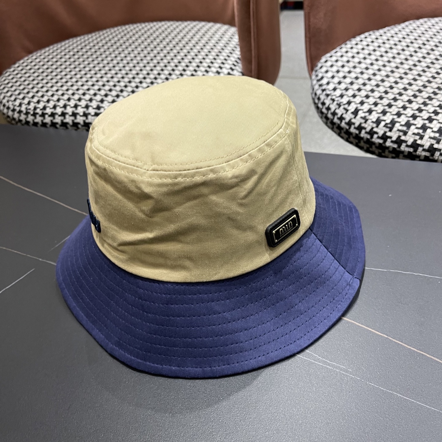 谬谬miumiu 官网同步上线 韩版新款英式运动款重工定制款1:1原单品质 男女通用渔夫帽 原版质量专柜