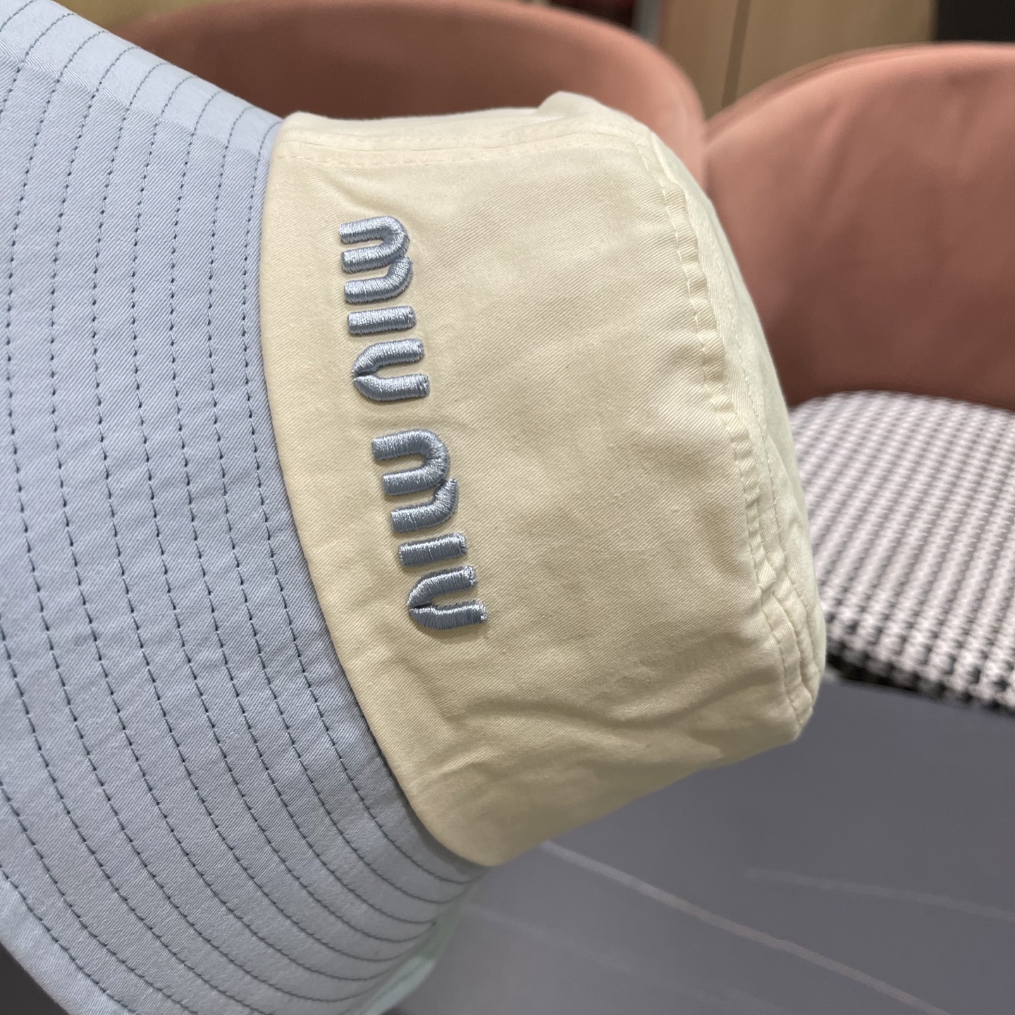 谬谬miumiu 官网同步上线 韩版新款英式运动款重工定制款1:1原单品质 男女通用渔夫帽 原版质量专柜