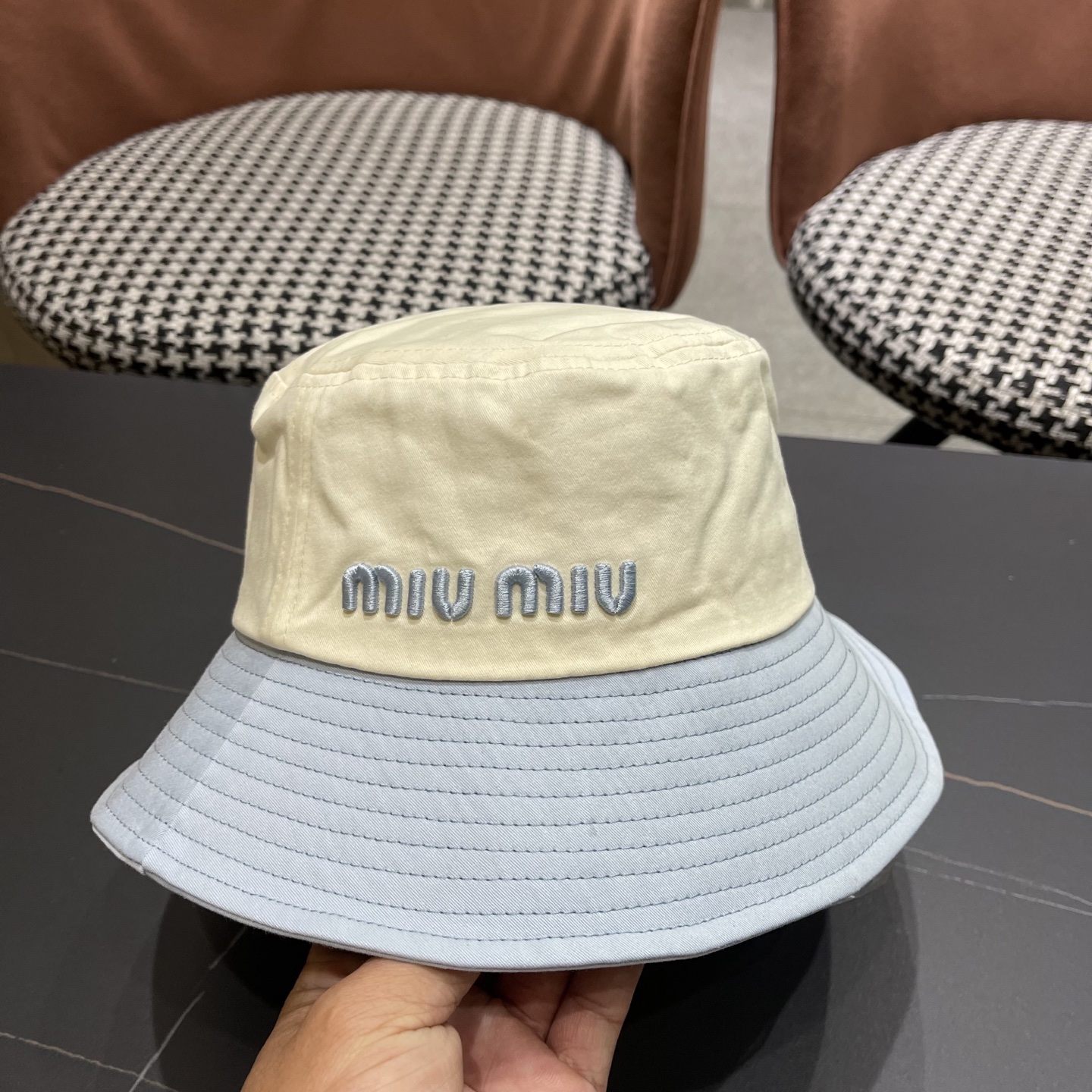 谬谬miumiu 官网同步上线 韩版新款英式运动款重工定制款1:1原单品质 男女通用渔夫帽 原版质量专柜