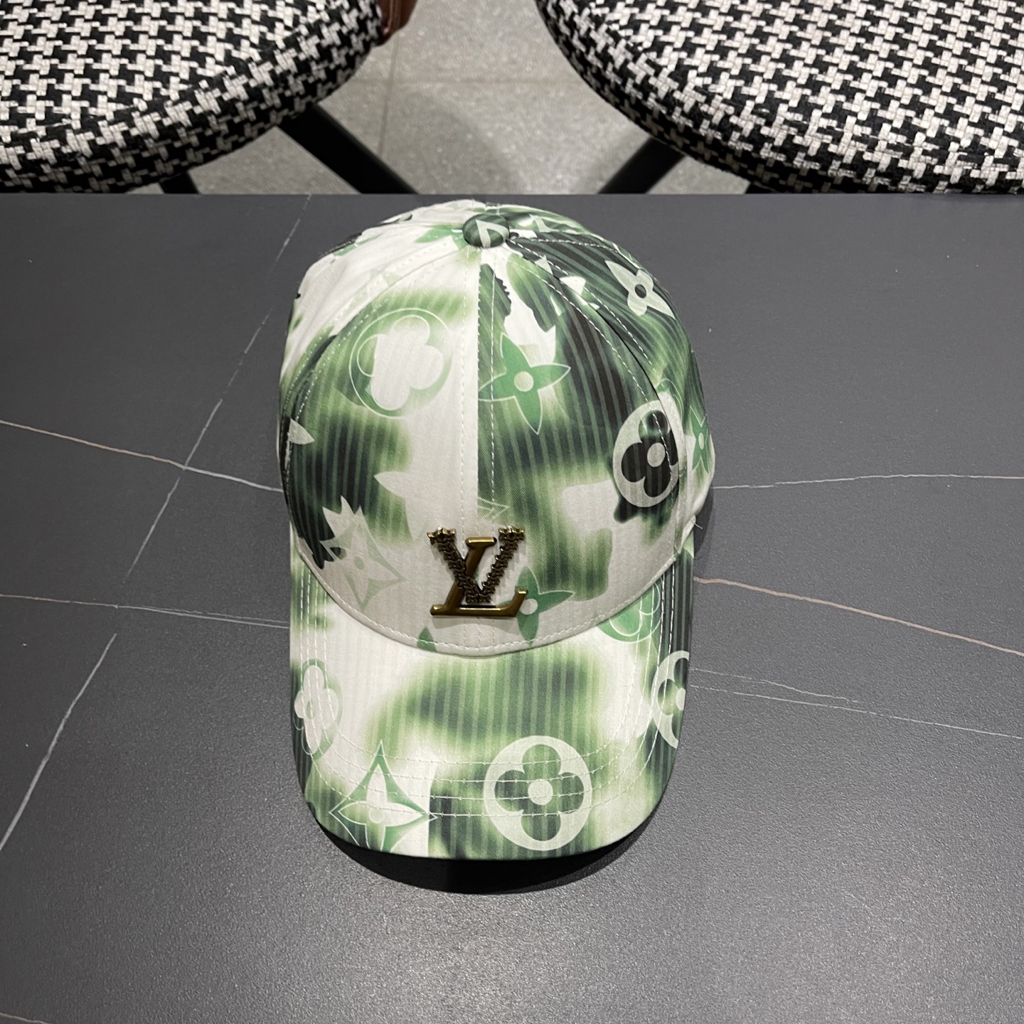 LV路易威登新款原单棒球帽，1:1开模订制，原版专柜长年爆版，质量超棒，基础头围56，贴片可调节。👉