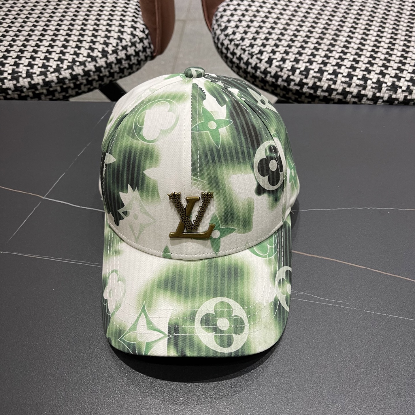 LV路易威登新款原单棒球帽，1:1开模订制，原版专柜长年爆版，质量超棒，基础头围56，贴片可调节。👉
