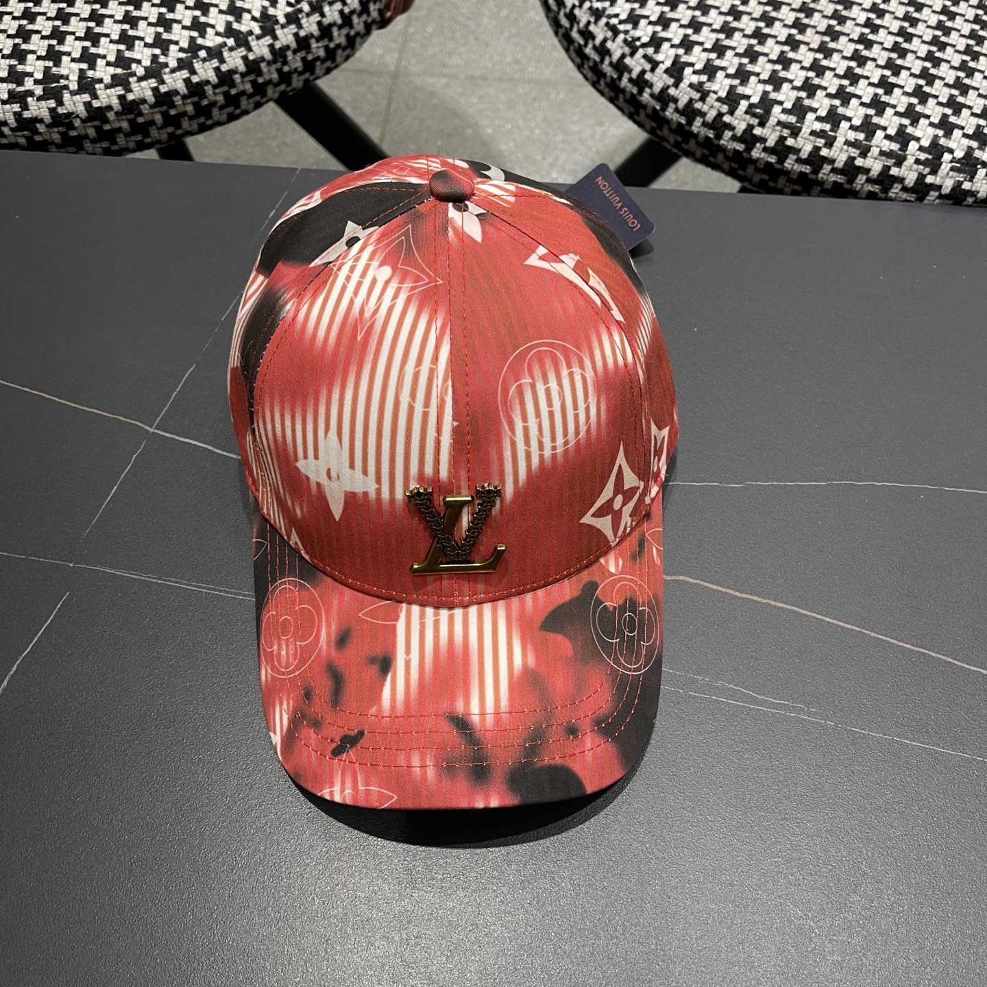 LV路易威登新款原单棒球帽，1:1开模订制，原版专柜长年爆版，质量超棒，基础头围56，贴片可调节。👉