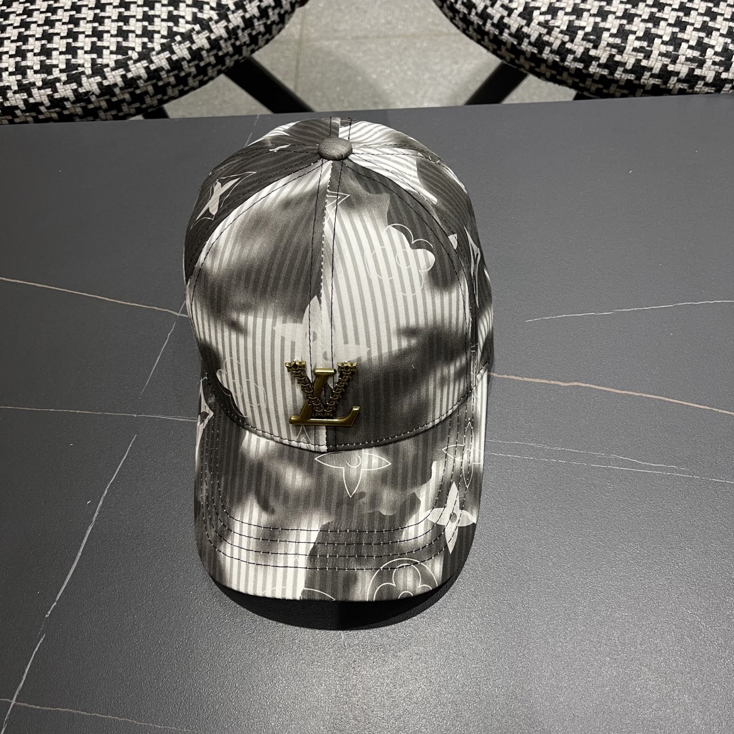 LV路易威登新款原单棒球帽，1:1开模订制，原版专柜长年爆版，质量超棒，基础头围56，贴片可调节。👉