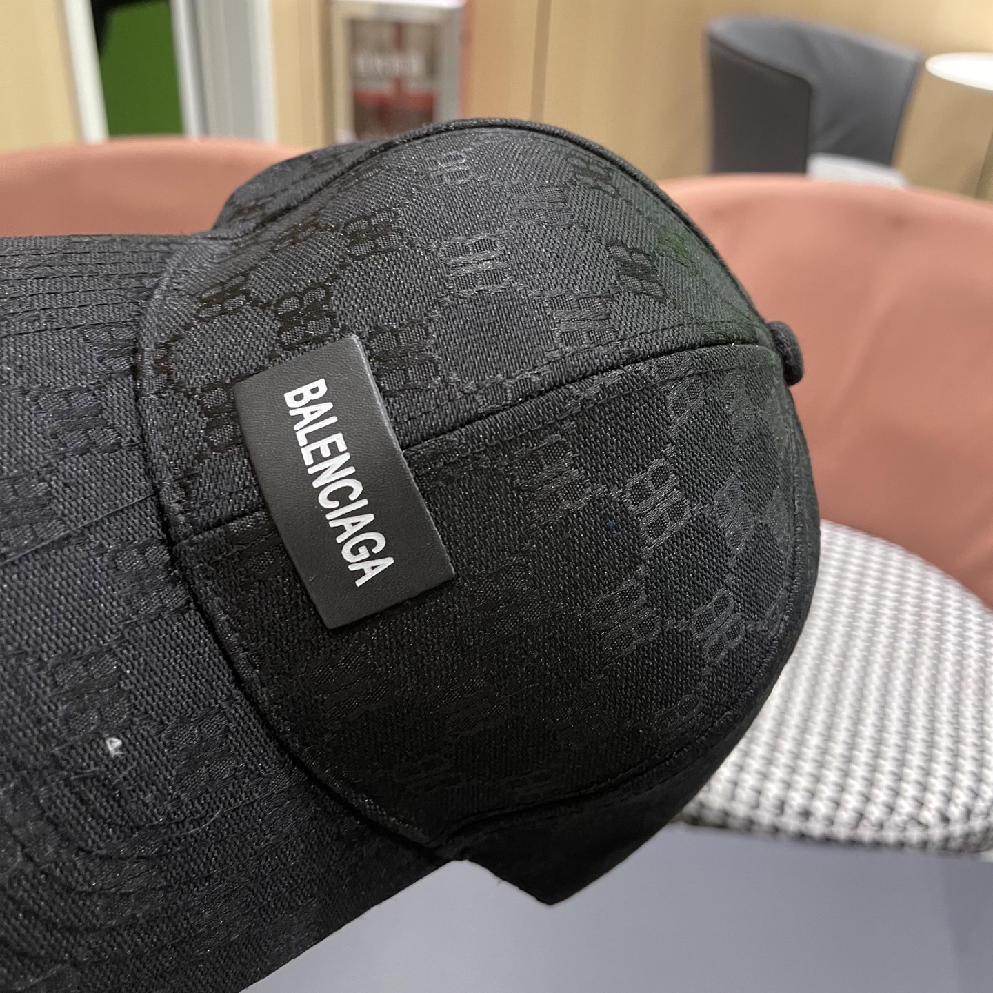 PBALENCIAGA 2025巴黎世家新款logo棒球帽，很酷的色系，男女佩戴都有不同style，第一