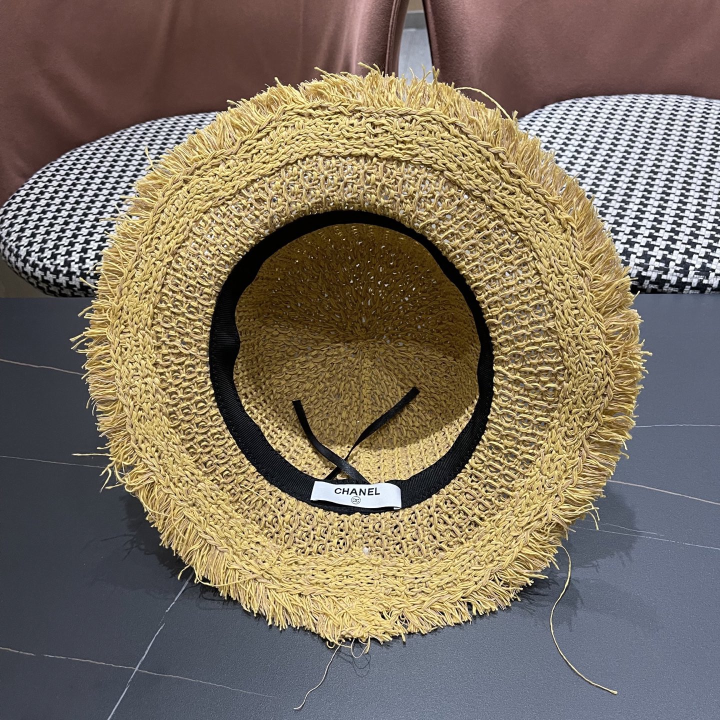  香奈儿Chanel 2025新款平顶草帽女夏季2025新款海边
度假沙滩帽遮阳防晒太阳帽子