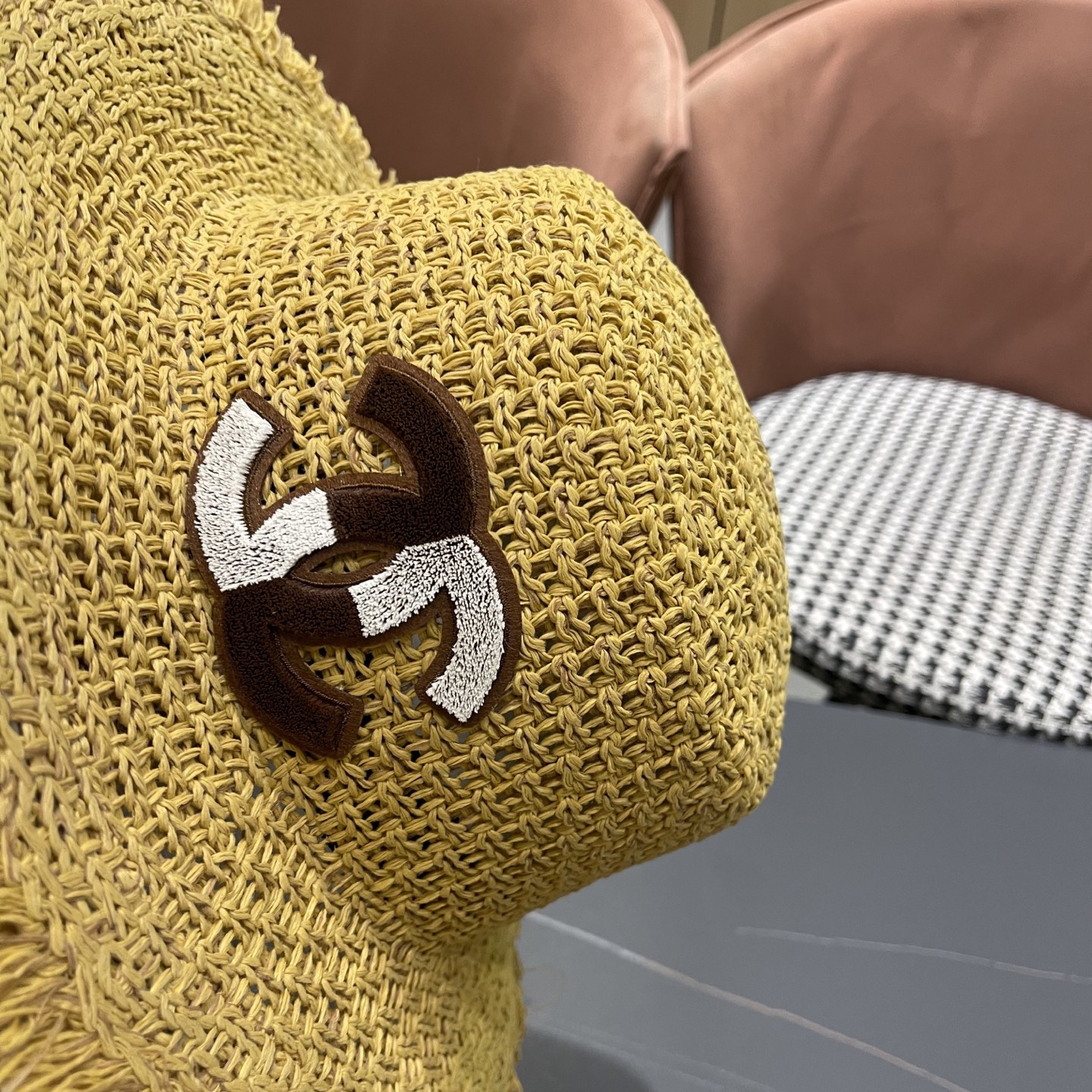  香奈儿Chanel 2025新款平顶草帽女夏季2025新款海边
度假沙滩帽遮阳防晒太阳帽子