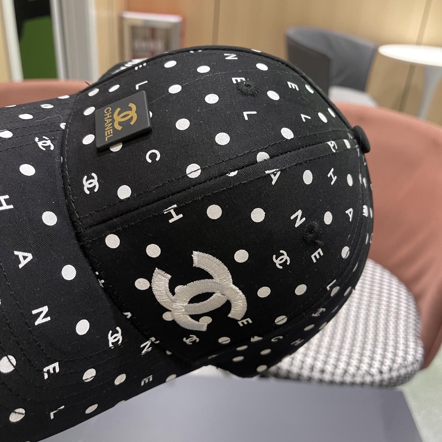 Chanel(香奈儿)经典原单棒球帽， 经典双C,专柜1:1开模订制，原版帆布料轻盈透气！质量超赞，基础