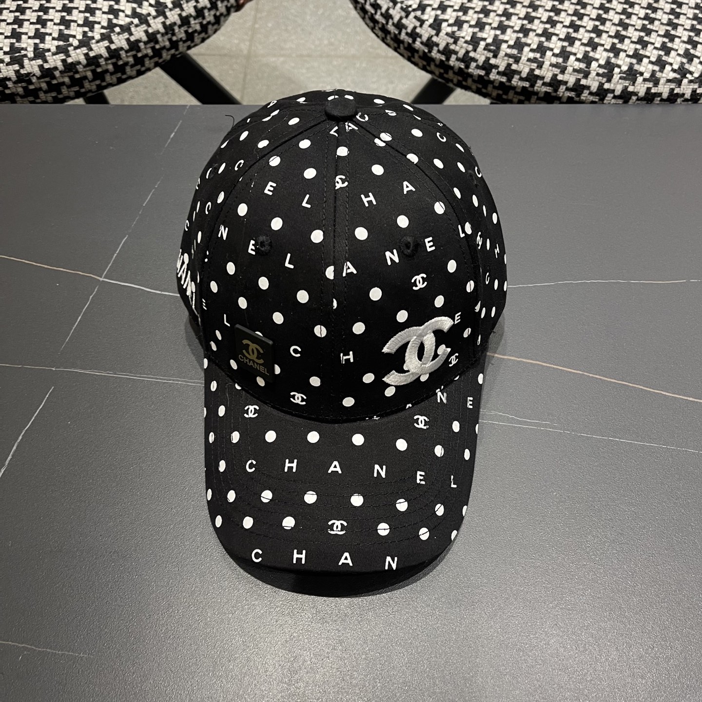 Chanel(香奈儿)经典原单棒球帽， 经典双C,专柜1:1开模订制，原版帆布料轻盈透气！质量超赞，基础