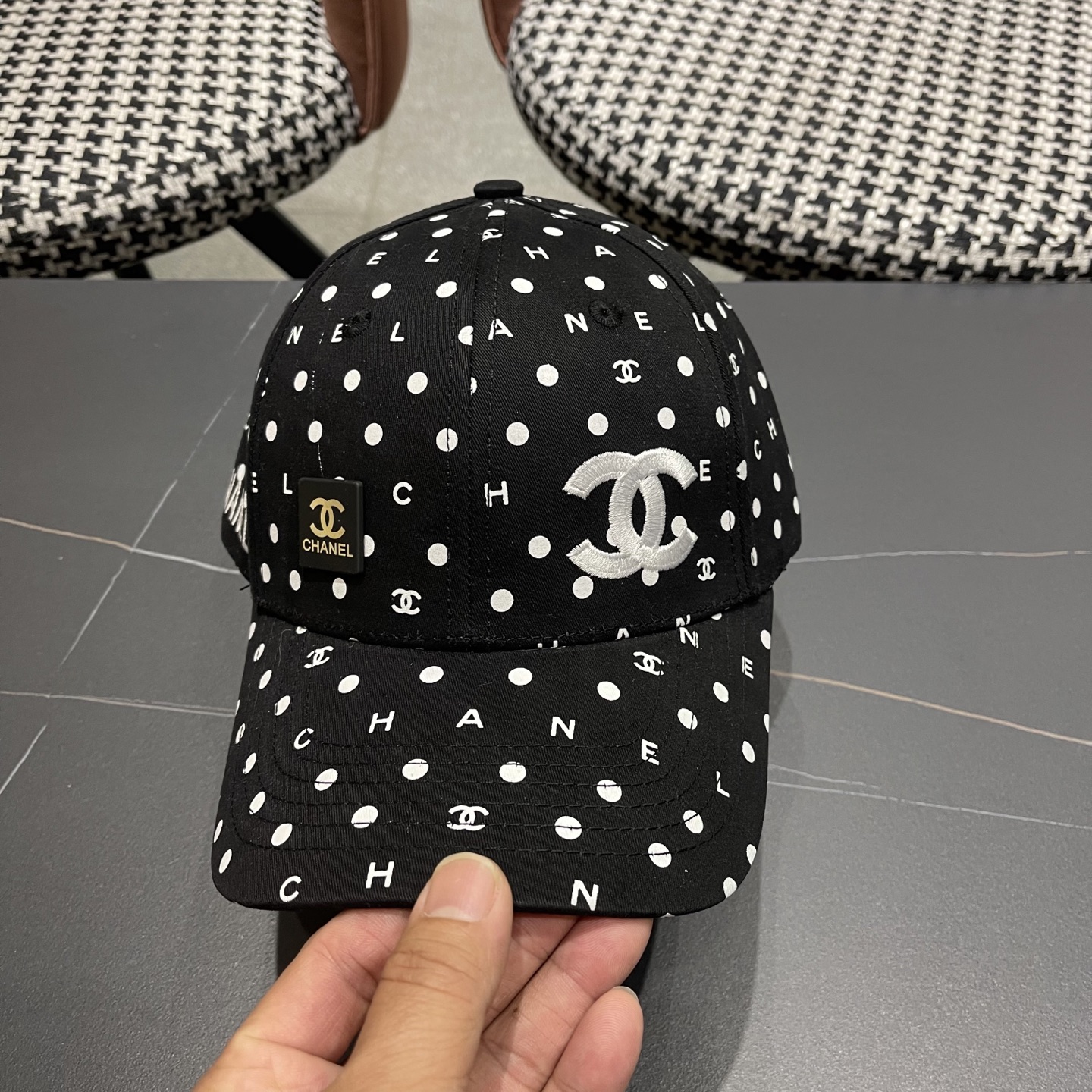 Chanel(香奈儿)经典原单棒球帽， 经典双C,专柜1:1开模订制，原版帆布料轻盈透气！质量超赞，基础