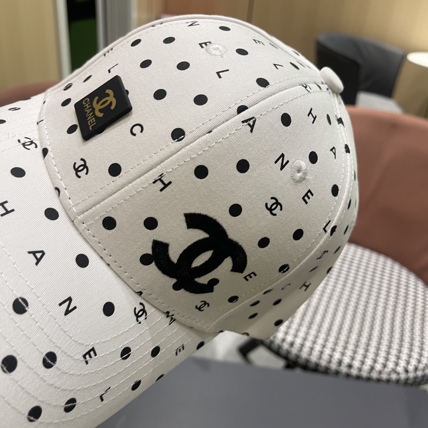 Chanel(香奈儿)经典原单棒球帽， 经典双C,专柜1:1开模订制，原版帆布料轻盈透气！质量超赞，基础