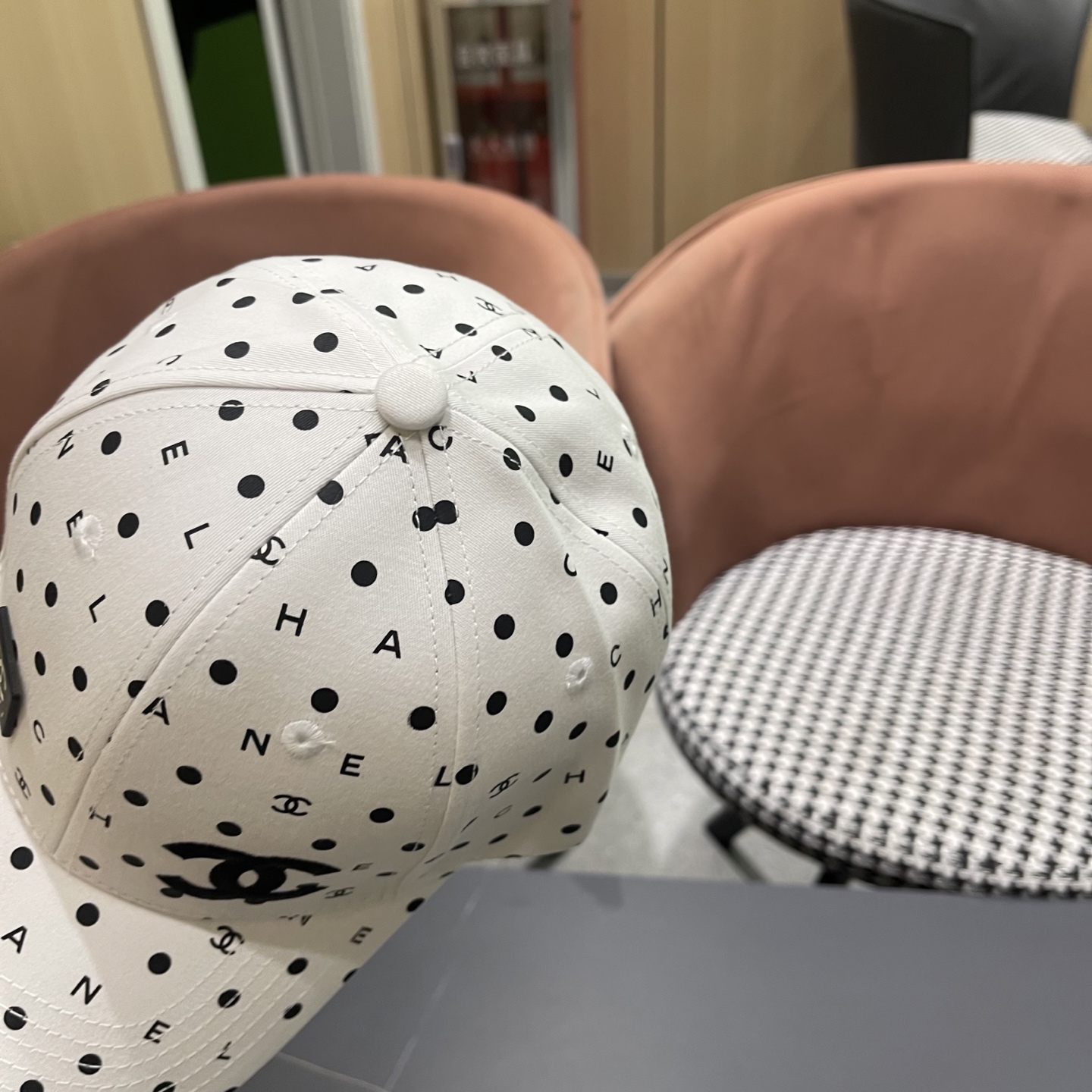 Chanel(香奈儿)经典原单棒球帽， 经典双C,专柜1:1开模订制，原版帆布料轻盈透气！质量超赞，基础