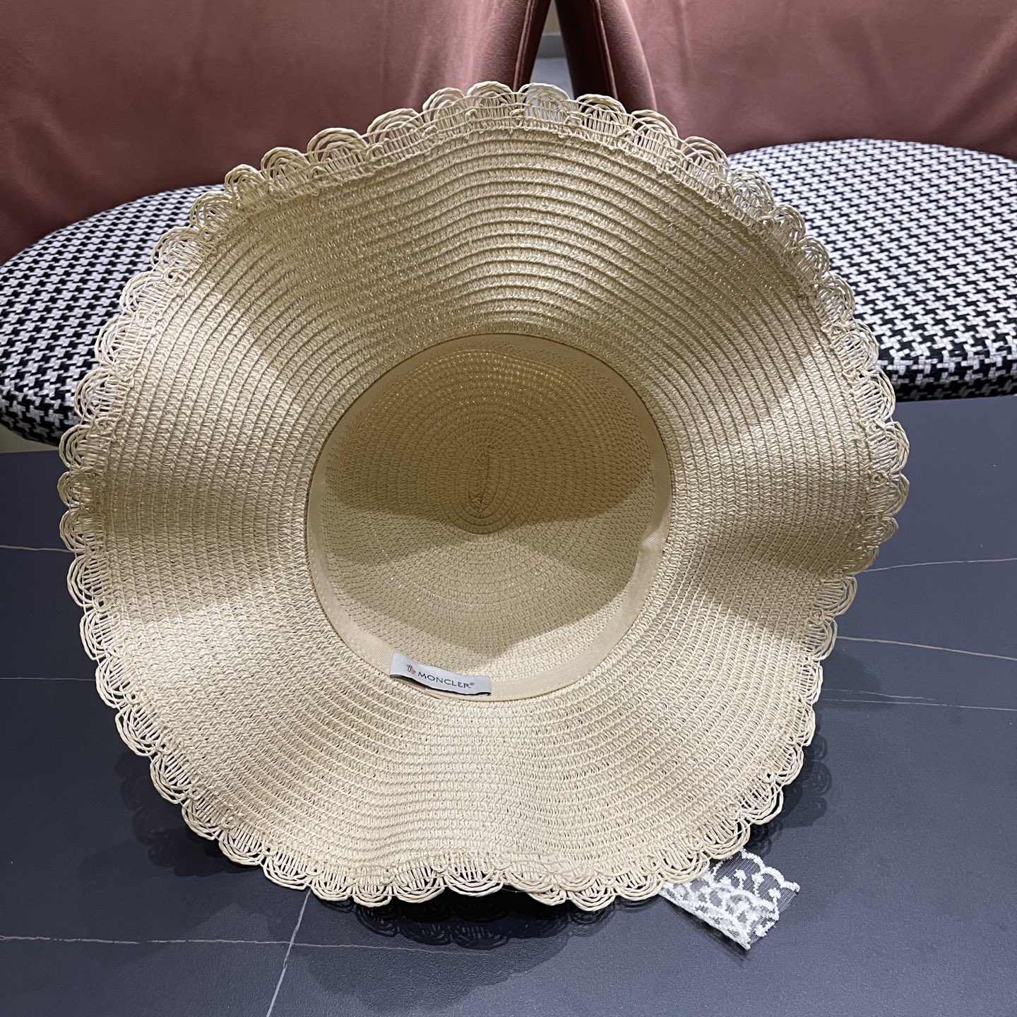  蒙口Moncler🆕高级感~法式波浪边蕾丝蝴蝶结草帽女夏大帽
檐沙滩海边遮阳太阳帽