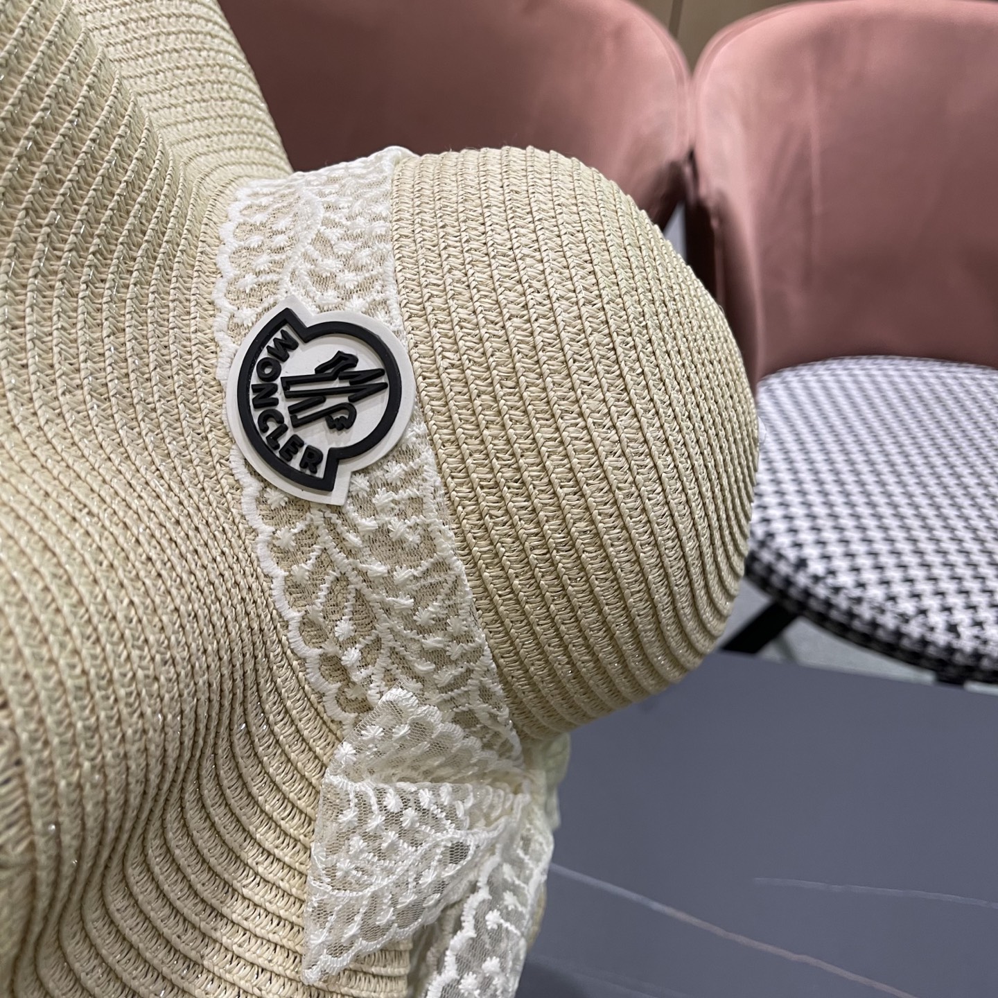  蒙口Moncler🆕高级感~法式波浪边蕾丝蝴蝶结草帽女夏大帽
檐沙滩海边遮阳太阳帽