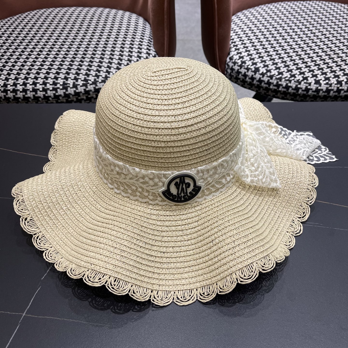  蒙口Moncler🆕高级感~法式波浪边蕾丝蝴蝶结草帽女夏大帽
檐沙滩海边遮阳太阳帽