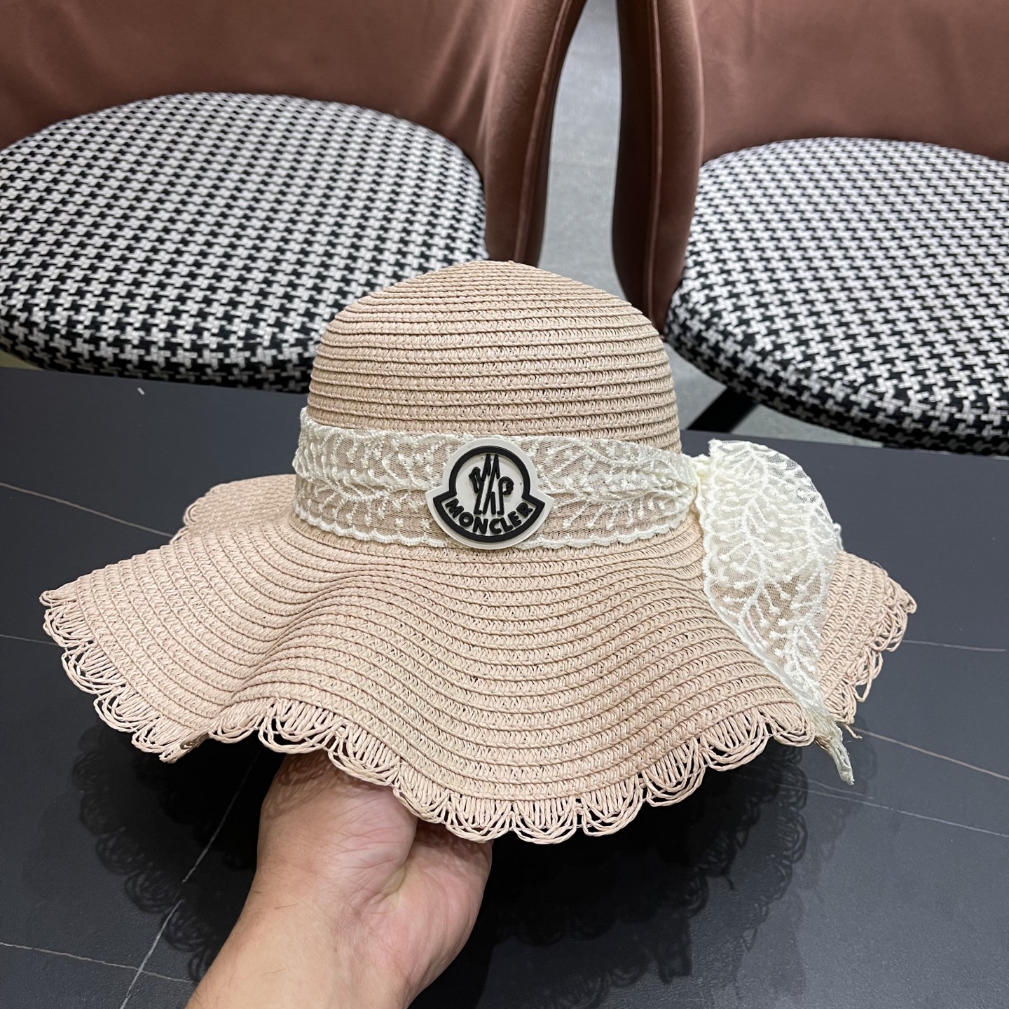  蒙口Moncler🆕高级感~法式波浪边蕾丝蝴蝶结草帽女夏大帽
檐沙滩海边遮阳太阳帽