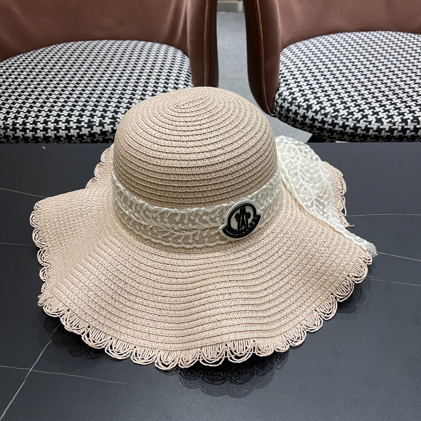  蒙口Moncler🆕高级感~法式波浪边蕾丝蝴蝶结草帽女夏大帽
檐沙滩海边遮阳太阳帽