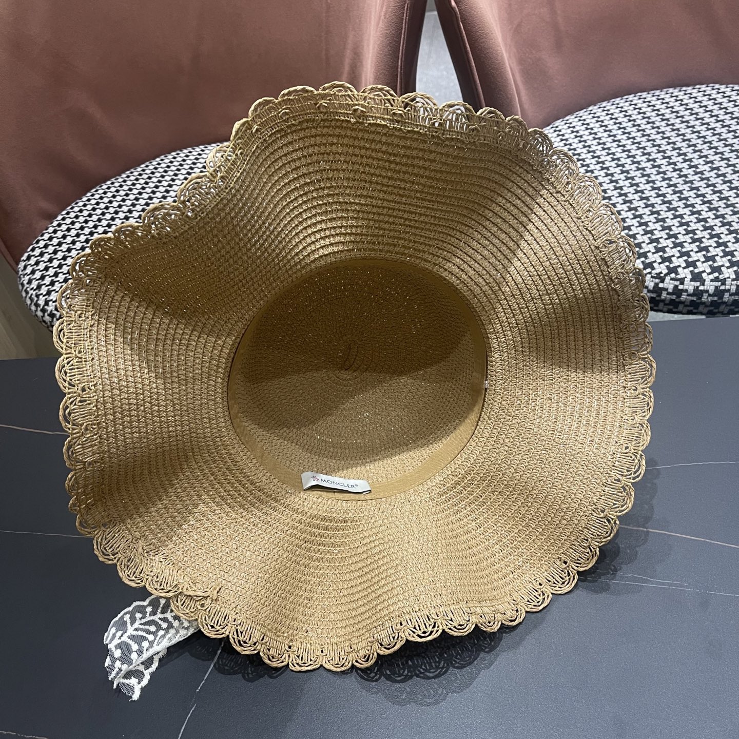  蒙口Moncler🆕高级感~法式波浪边蕾丝蝴蝶结草帽女夏大帽
檐沙滩海边遮阳太阳帽