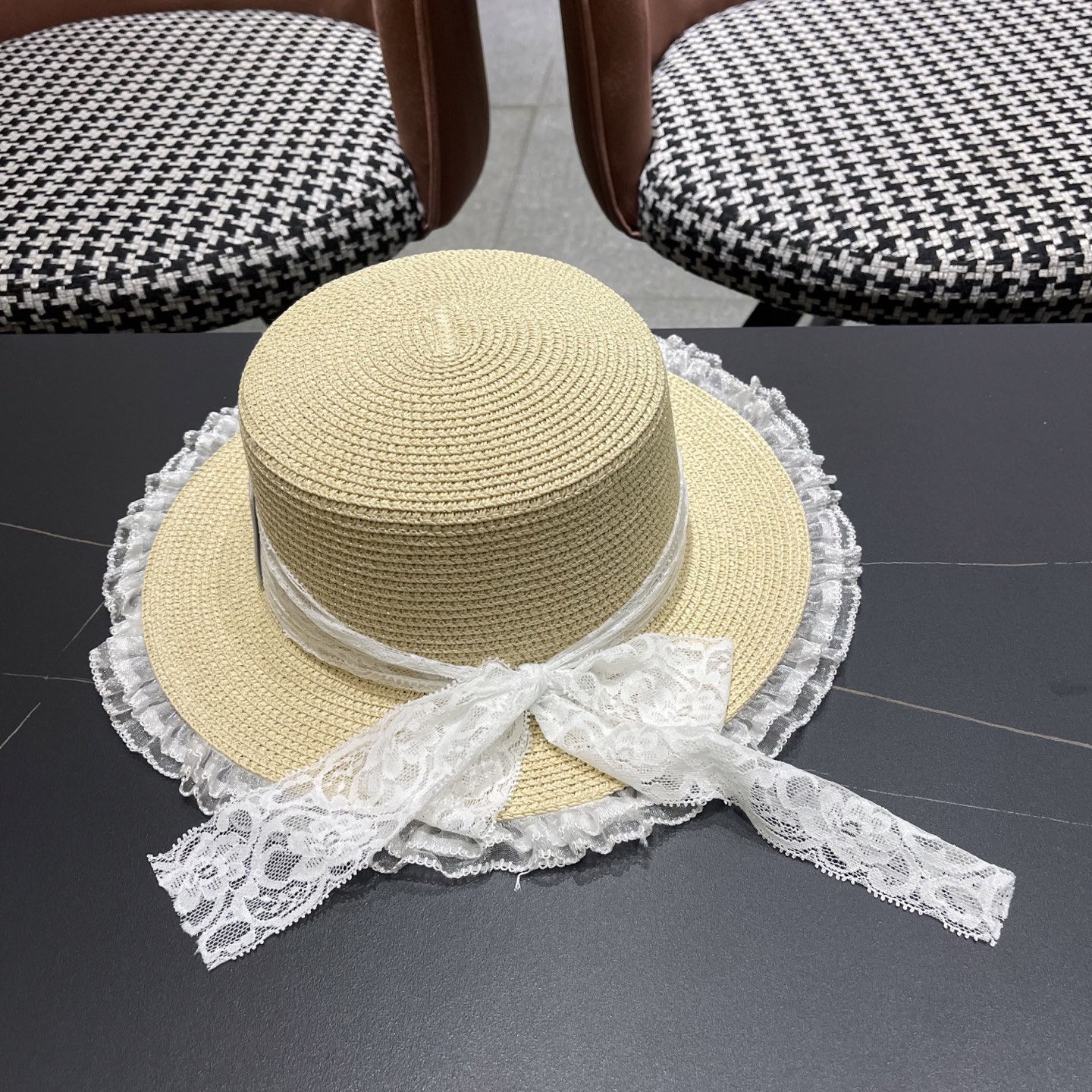  迪奥Dior长蝴蝶结蕾丝草帽海边女款度假防晒帽戛季户
外遮阳田园风好看帽子
